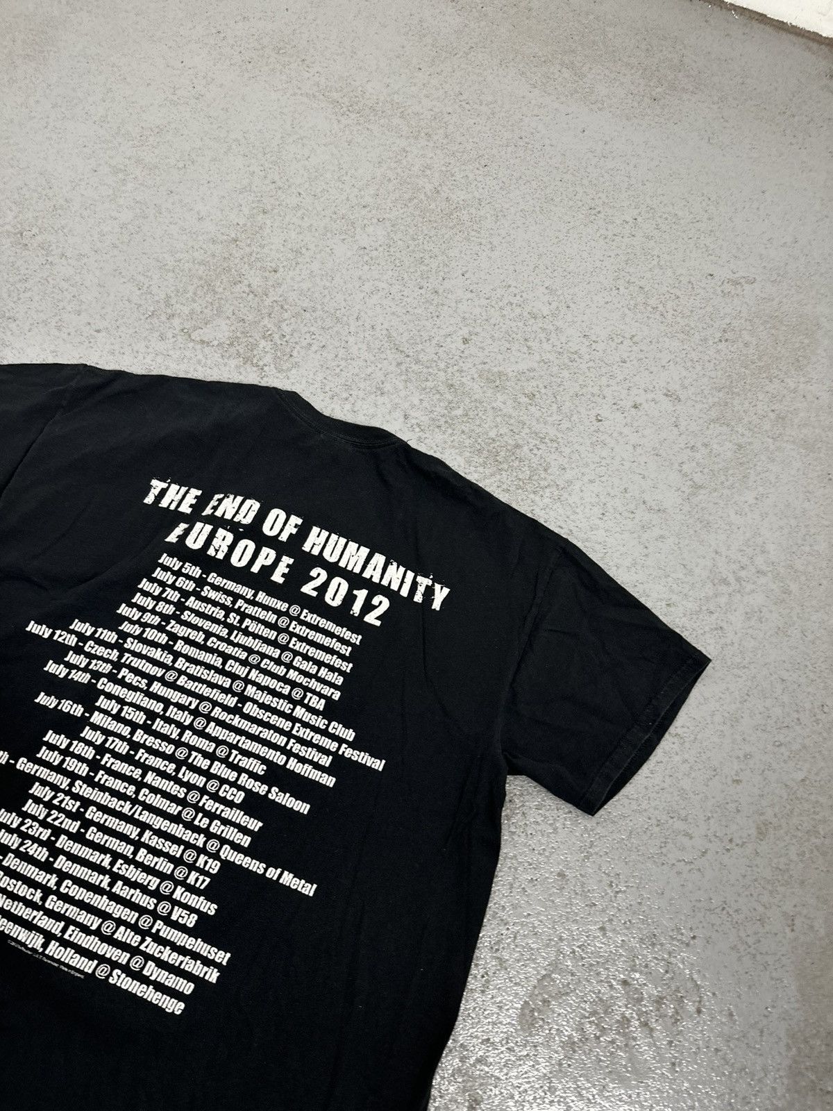 Band Tees Suffocation 2012 The End Of Humanity Tour T-Shirt Size US XL / EU 56 / 4 - 10 Thumbnail
