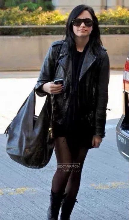Givenchy Givenchy Brown Dinosaur Egg Bag Size ONE SIZE - 1 Thumbnail