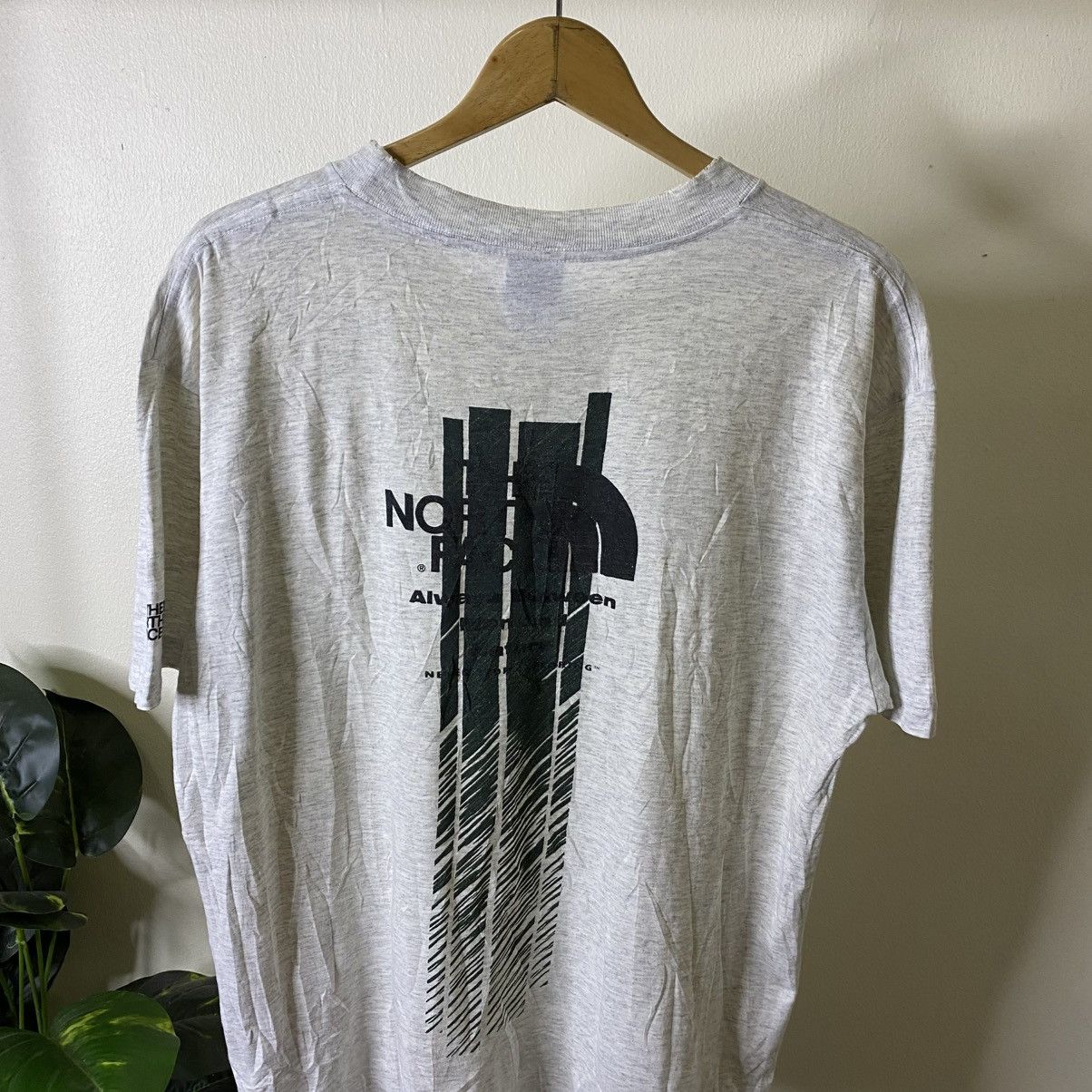 The North Face Vintage 1990s The North Face Rock Solid Tee Size US L / EU 52-54 / 3 - 2 Thumbnail