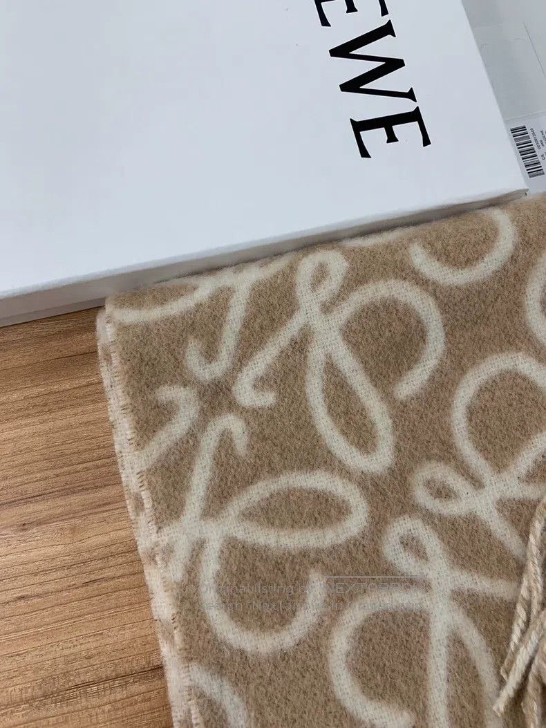 Loewe Loewe Logo Printed Fleece Scarf, Women's Light Brown Size ONE SIZE - 2 Thumbnail