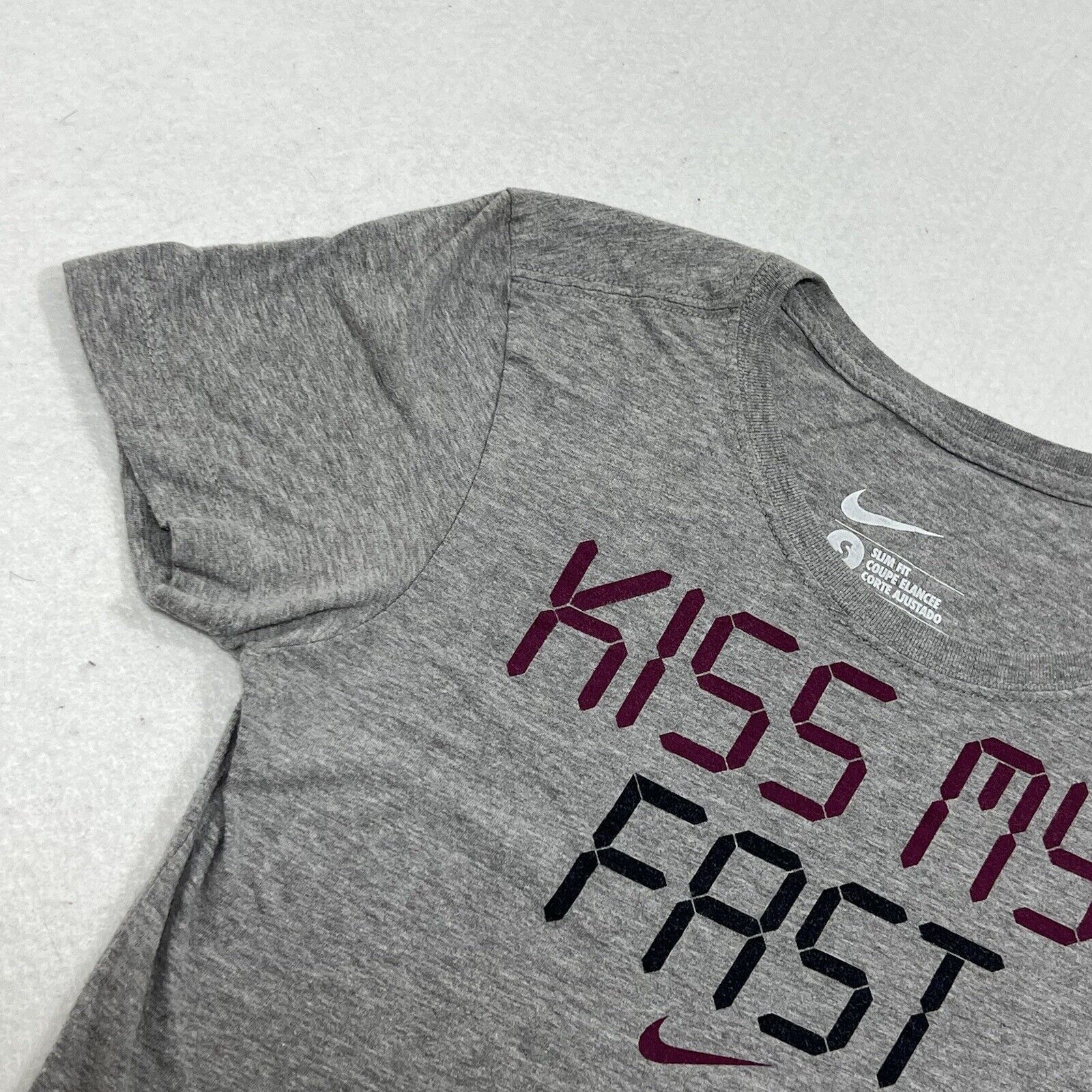 Nike Nike Kiss My Fast Gray Short Sleeve Graphic T Shirt Size S / US 4 / IT 40 - 5 Thumbnail