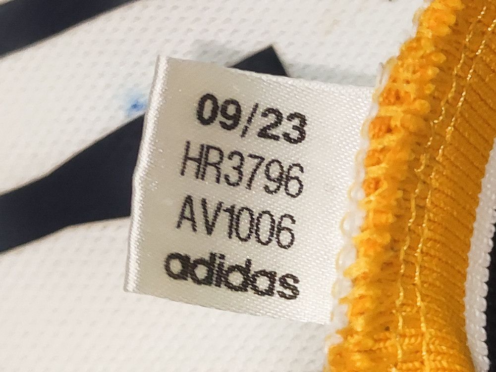 Adidas Real Madrid 2023 2024 Adidas Home Shirt Size US L / EU 52-54 / 3 - 4 Thumbnail