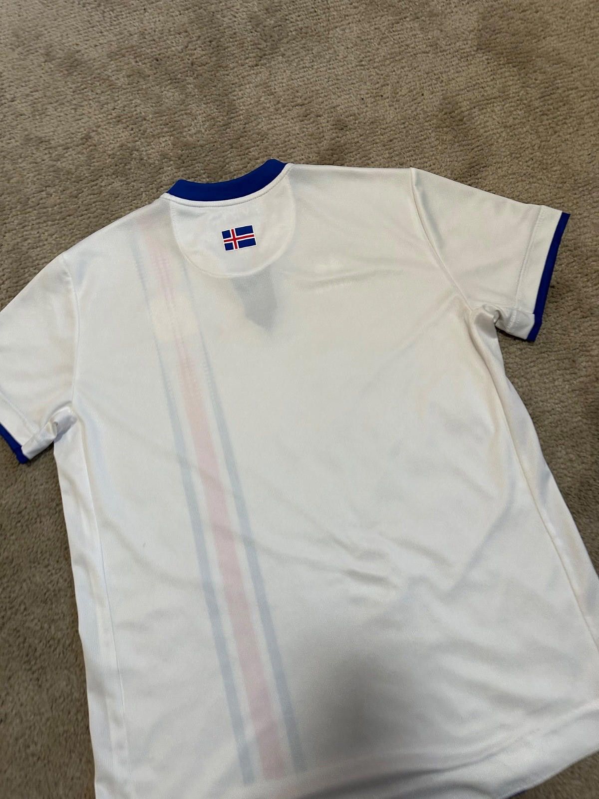 Errea ICELAND 2016/17 AWAY FOOTBALL SHIRT SOCCER JERSEY ERREA sz S Size US S / EU 44-46 / 1 - 8 Thumbnail