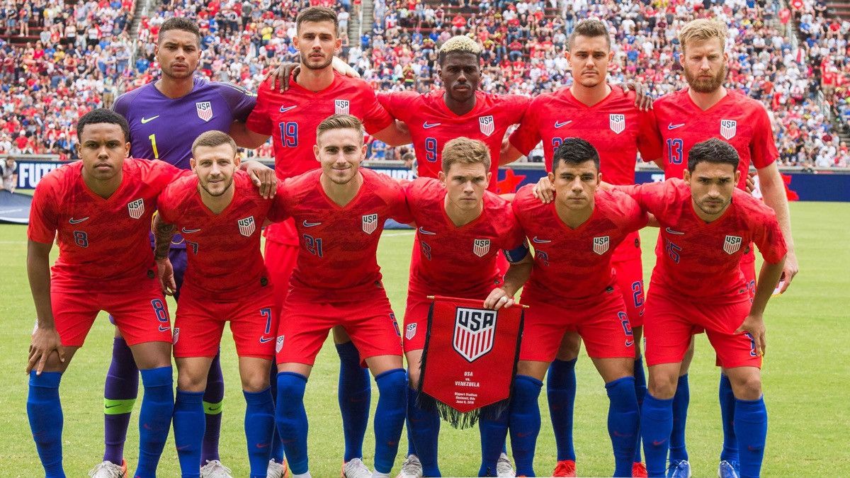 Nike 19/20 USA Away Shirt Size US L / EU 52-54 / 3 - 13 Thumbnail