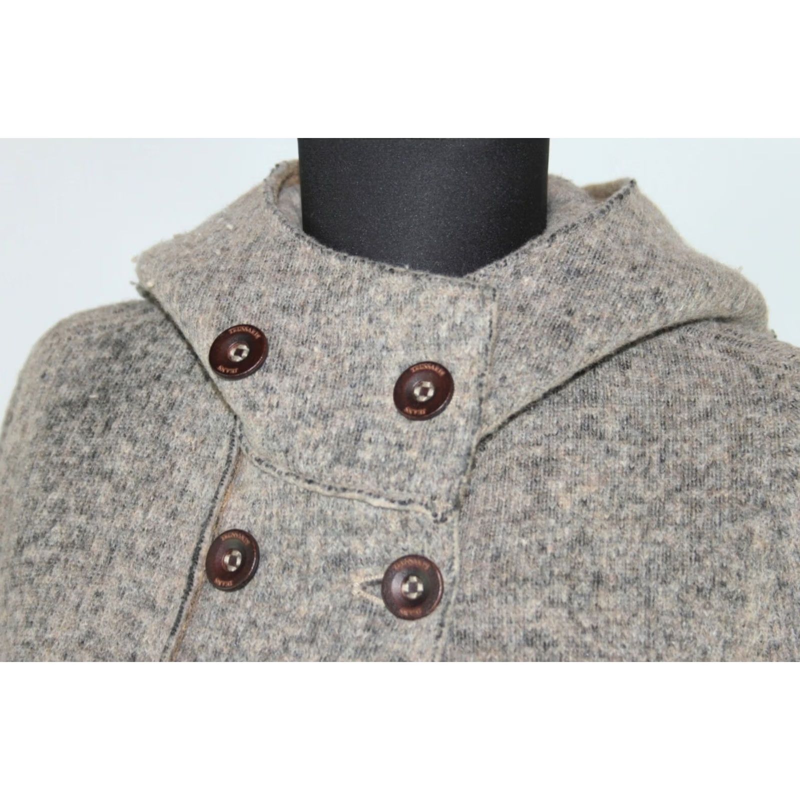 Trussardi Trussardi Jeans Overcoat Wool Beige Size 44 Adults Womens Size 30" / US 8 / IT 44 - 2 Thumbnail