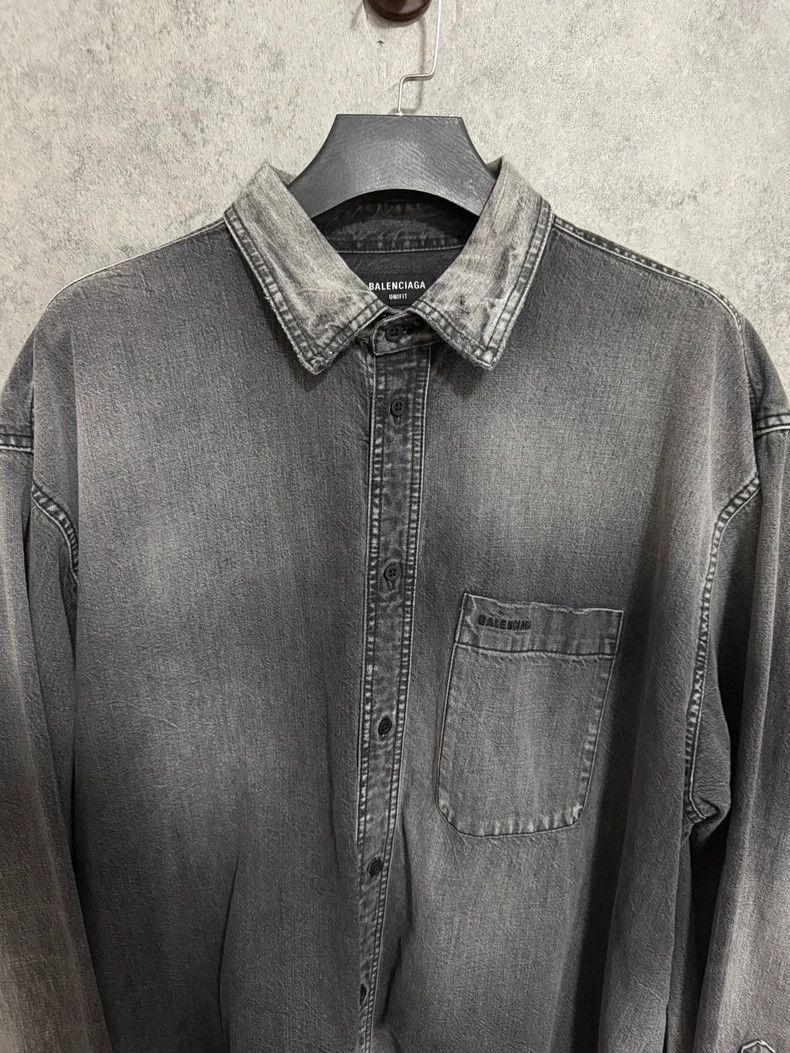 Balenciaga Balenciaga Embroidered logo destroys old long-sleeved shir Size US M / EU 48-50 / 2 - 2 Thumbnail