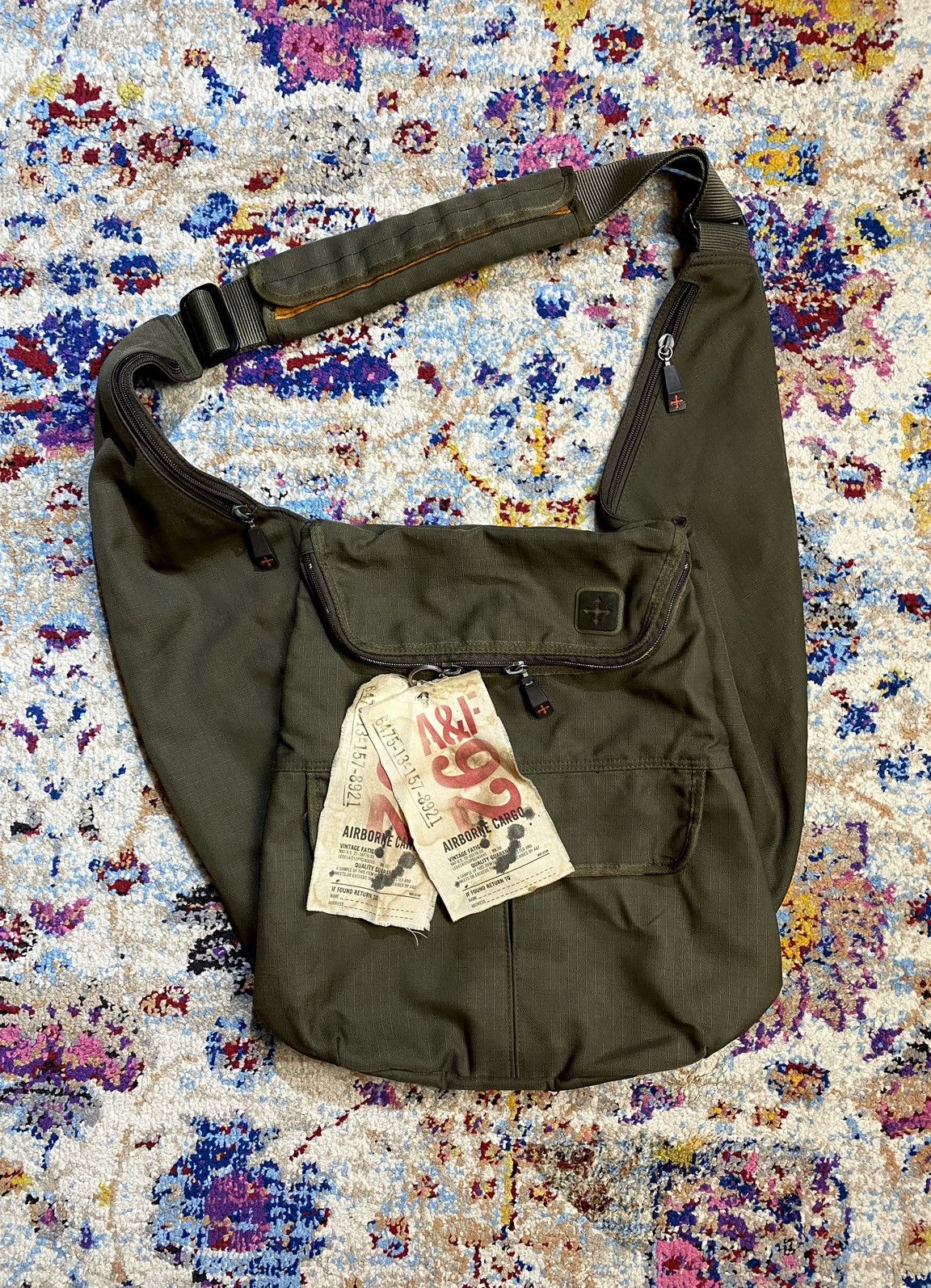 Guess 2003 Guess Jeans Company Multizipper Sling Fatigue Bag Size ONE SIZE - 1 Thumbnail