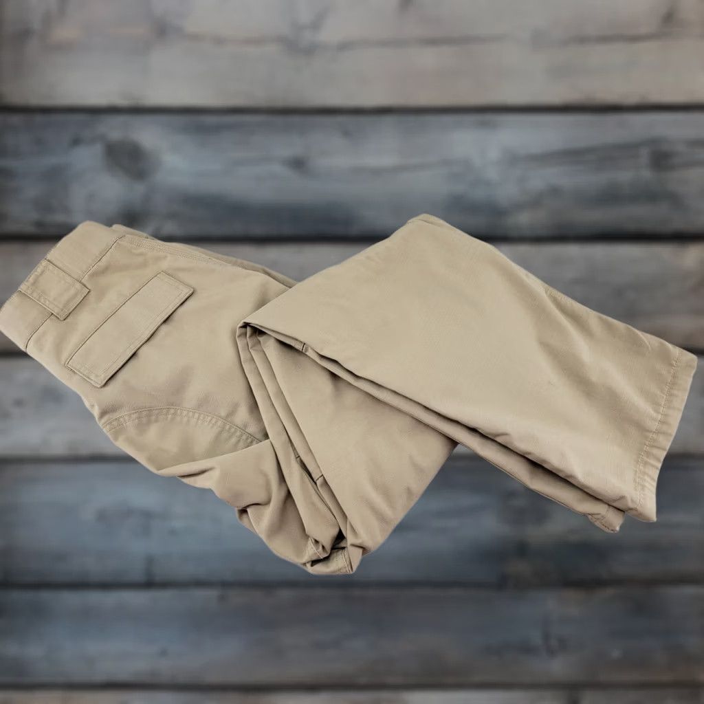 Vintage 5.11 Tactical Series Style 31.5-35 Inseam Regular Pants Tan Men Dress Pants Flat Front Beige 511 Vintage: No Mens Size US 31 - 1 Thumbnail