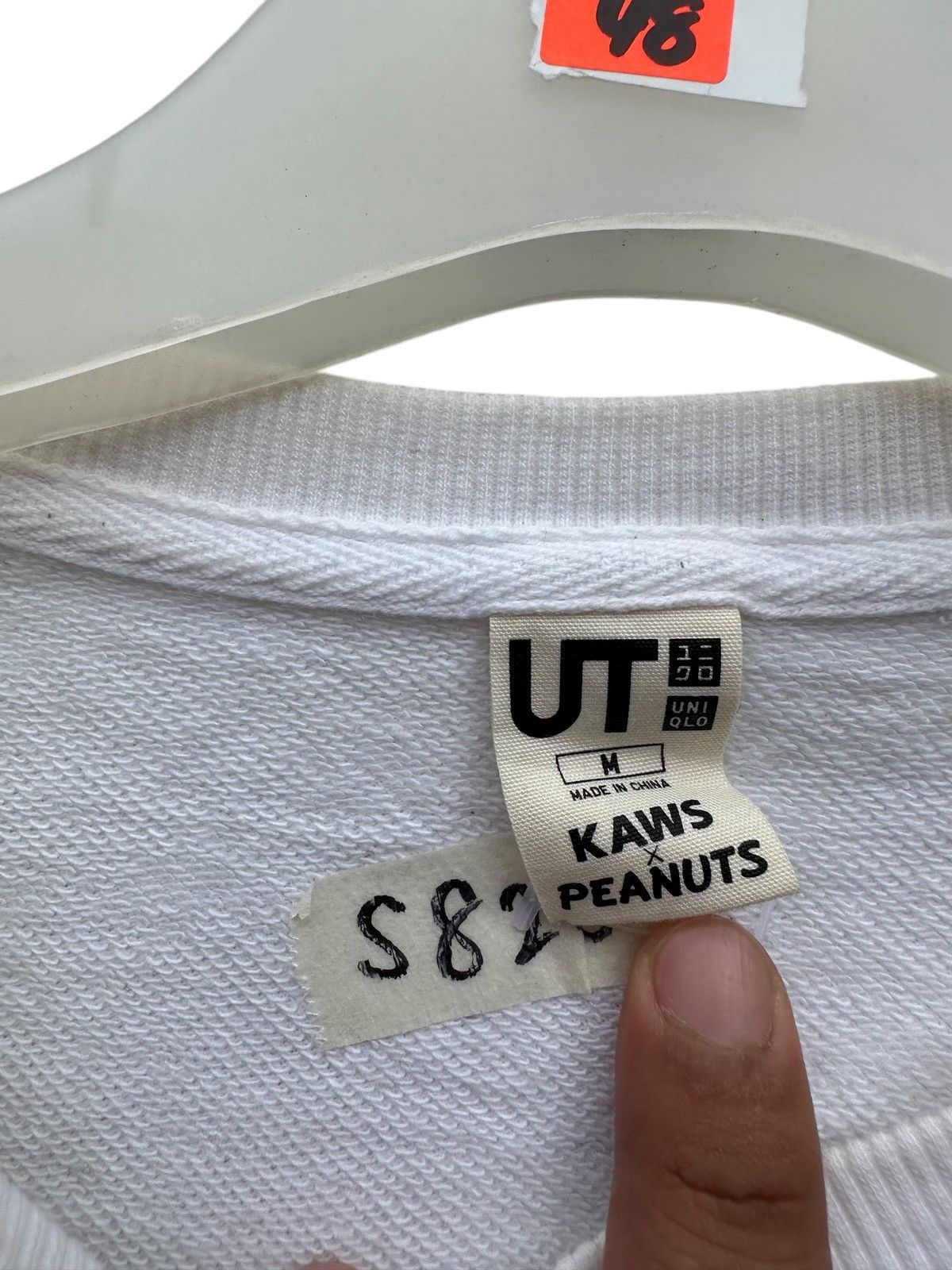 Kaws × Peanuts × Uniqlo Uniqlo X Kaws X peanuts Sweatshirt Size US M / EU 48-50 / 2 - 4 Thumbnail