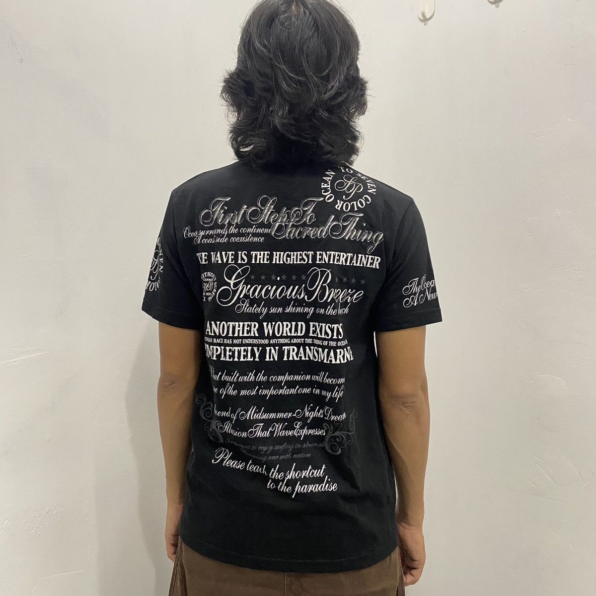If Six Was Nine × Japanese Brand × Le Grande Bleu (L.G.B.) Japanese Poem Gracious Breeze Tees IFSIXWASNINE STYLE Size US L / EU 52-54 / 3 - 9 Thumbnail
