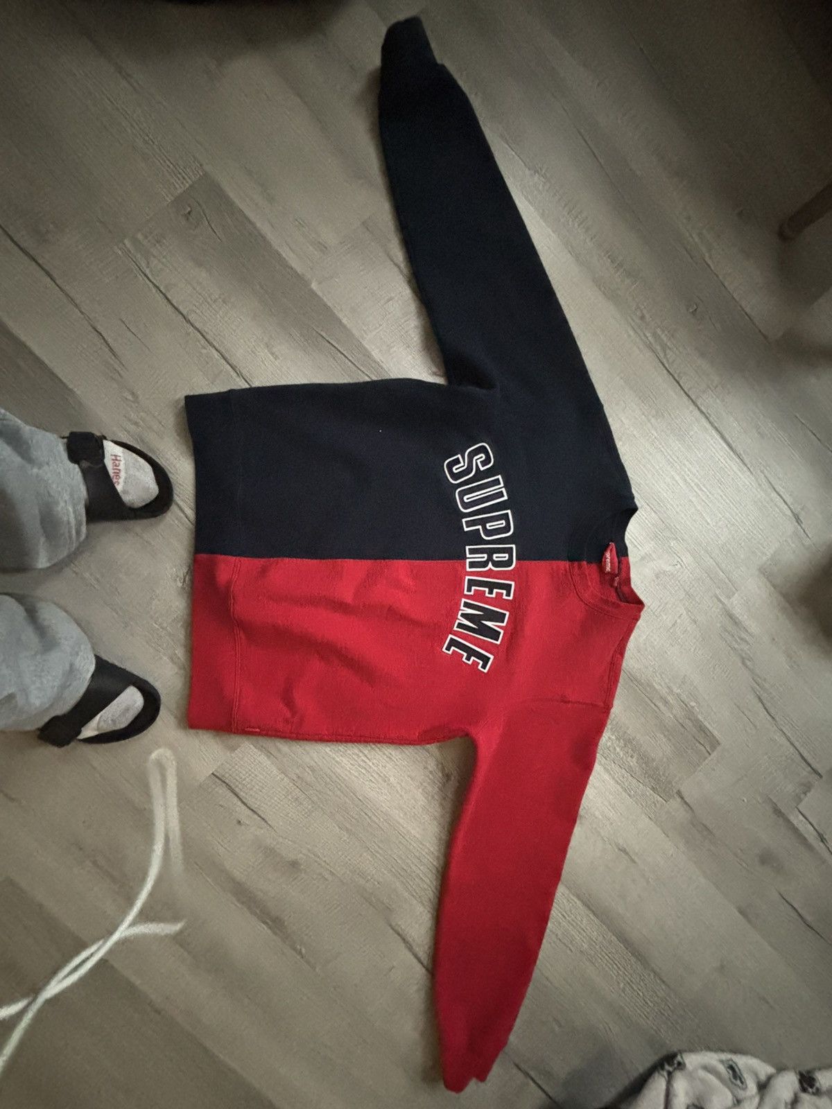 Supreme Supreme Colorblock Crewneck – Red & Navy Size US M / EU 48-50 / 2 - 1 Thumbnail