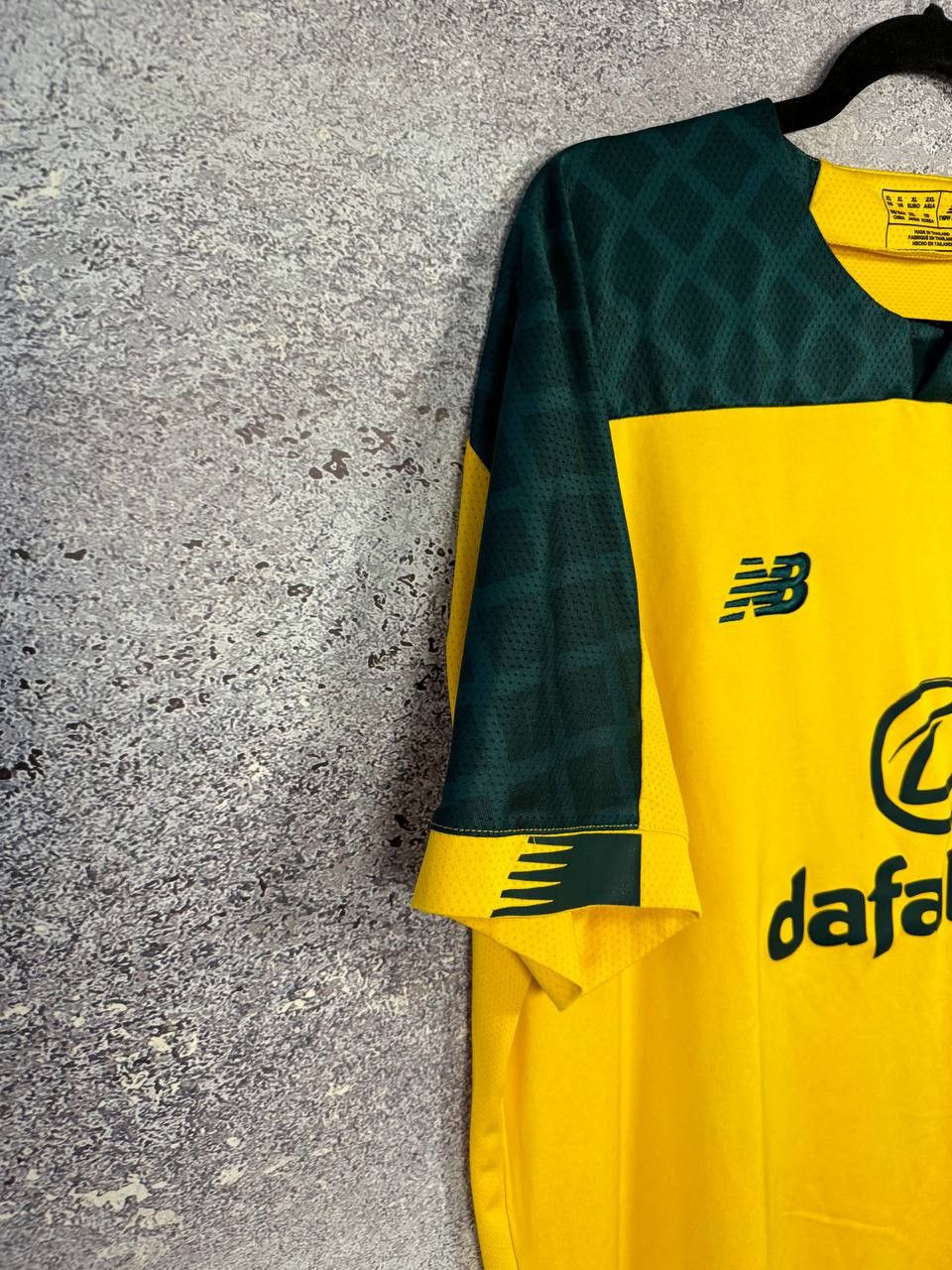 New Balance × Vintage Vintage Celtic 2019/20 New Balance Soccer Jersey Size US XL / EU 56 / 4 - 4 Thumbnail