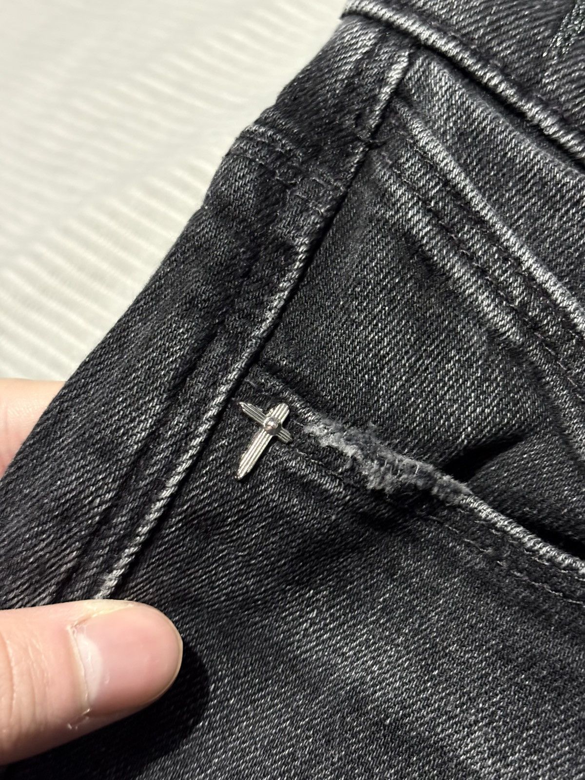 Rta 28 RTA Bryant Distressed Jeans Logo Gothic cross denim vtg Size US 28 / EU 44 - 9 Thumbnail