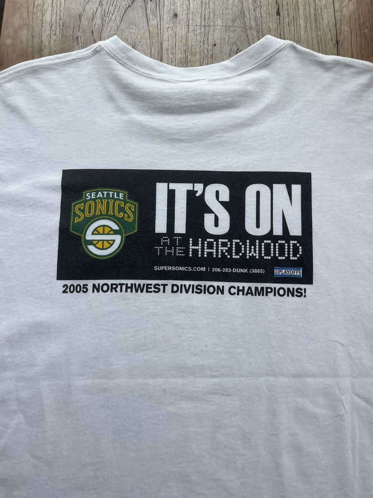 Vintage Vintage Seattle SuperSonics Obey Your Thirst 2005’s Tshirt Size US XL / EU 56 / 4 - 9 Thumbnail