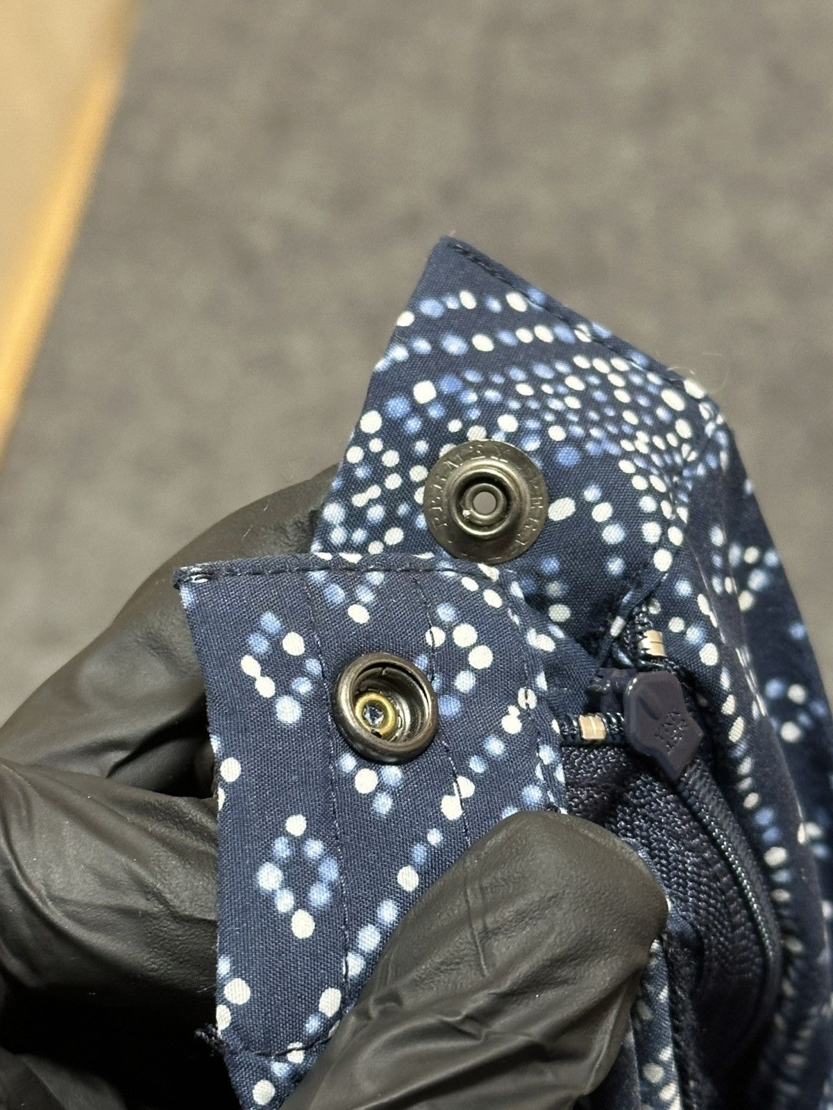 The North Face The North Face men's navy shorts a geometric bandana-style Size US 34 / EU 50 - 12 Thumbnail