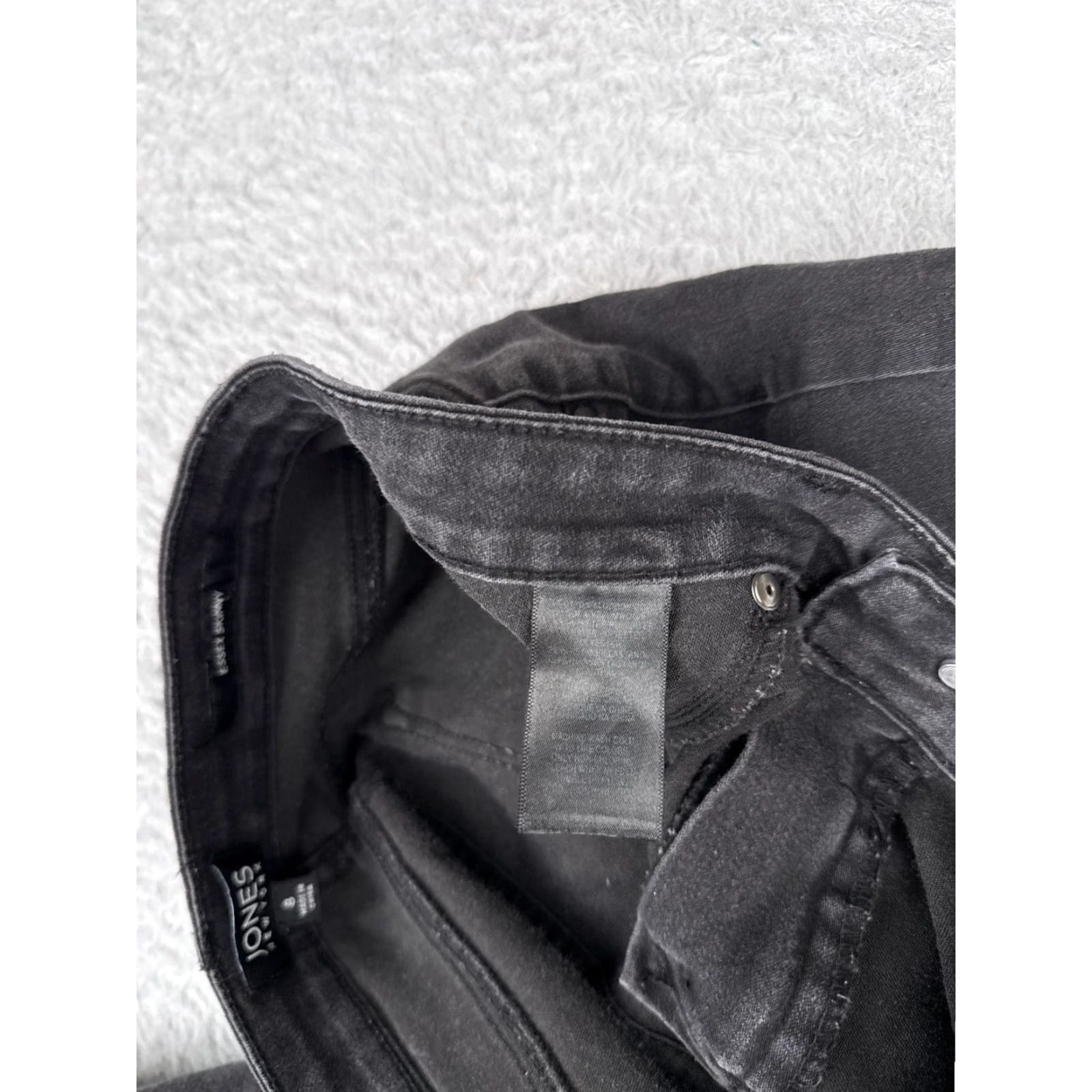 Jones New York Jones New York Jeans Womens 8 Black Denim Mid Rise 30x28 Skinny 5-Pocket Distressed Cotton Denim Rock Southwestern Mens Womens Girls? Wait ends. Size 30" / US 8 / IT 44 - 7 Thumbnail