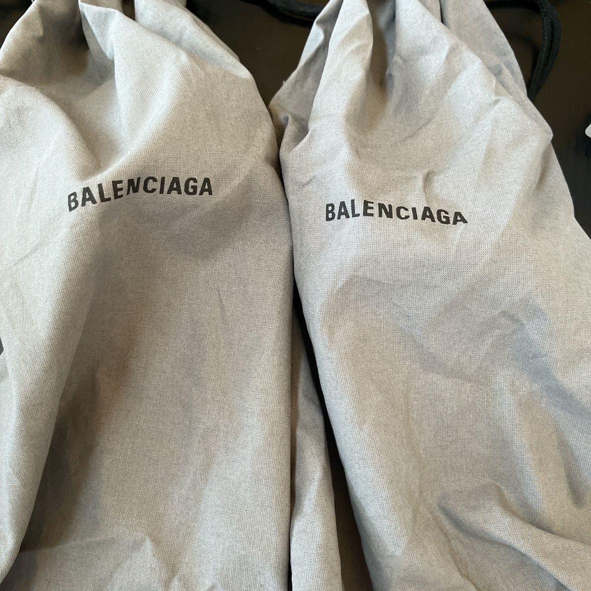 Balenciaga balenciaga outline white pool slides Size US 8 / EU 41 - 1 Thumbnail