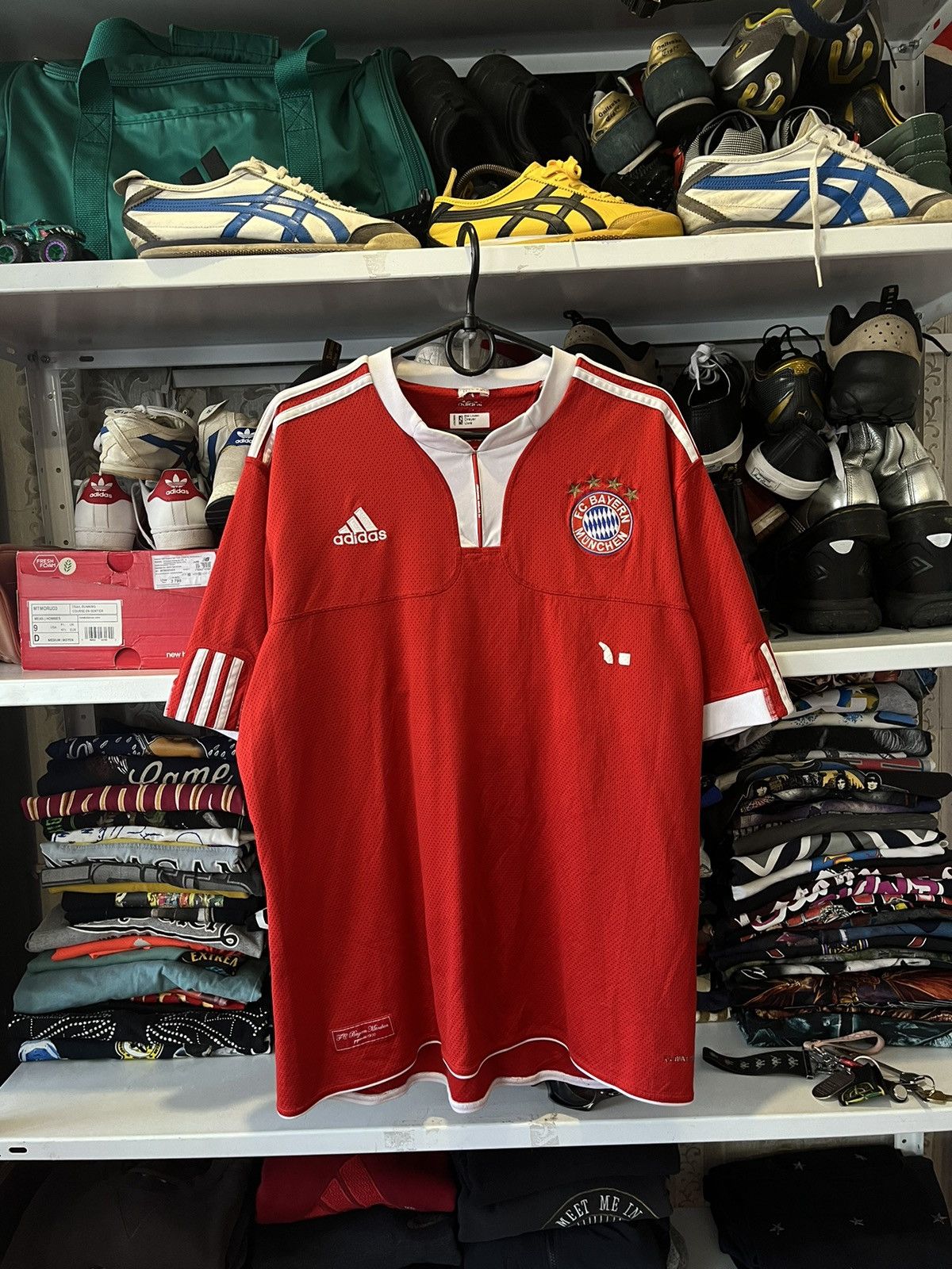Adidas ADIDAS FC Bayern Munchen Mens Football Shirt Jersey Red Size US L / EU 52-54 / 3 - 1 Thumbnail