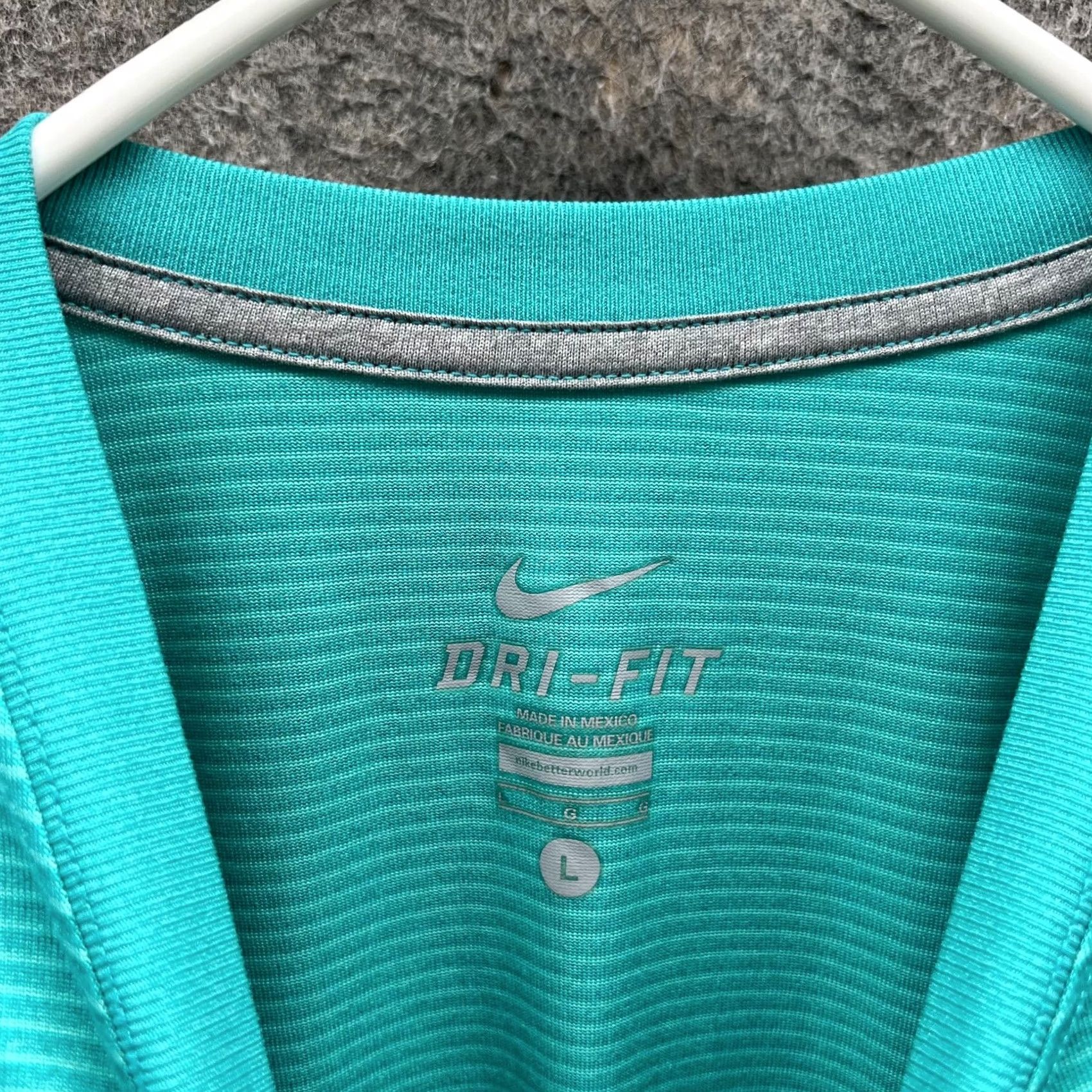 Nike Nike Shirt Men Large Aqua Blue Nike Dri-Fit T-Shirt Sportswear Polyester Short Sleeve Crew Neck Flat Logo Size US L / EU 52-54 / 3 - 2 Thumbnail