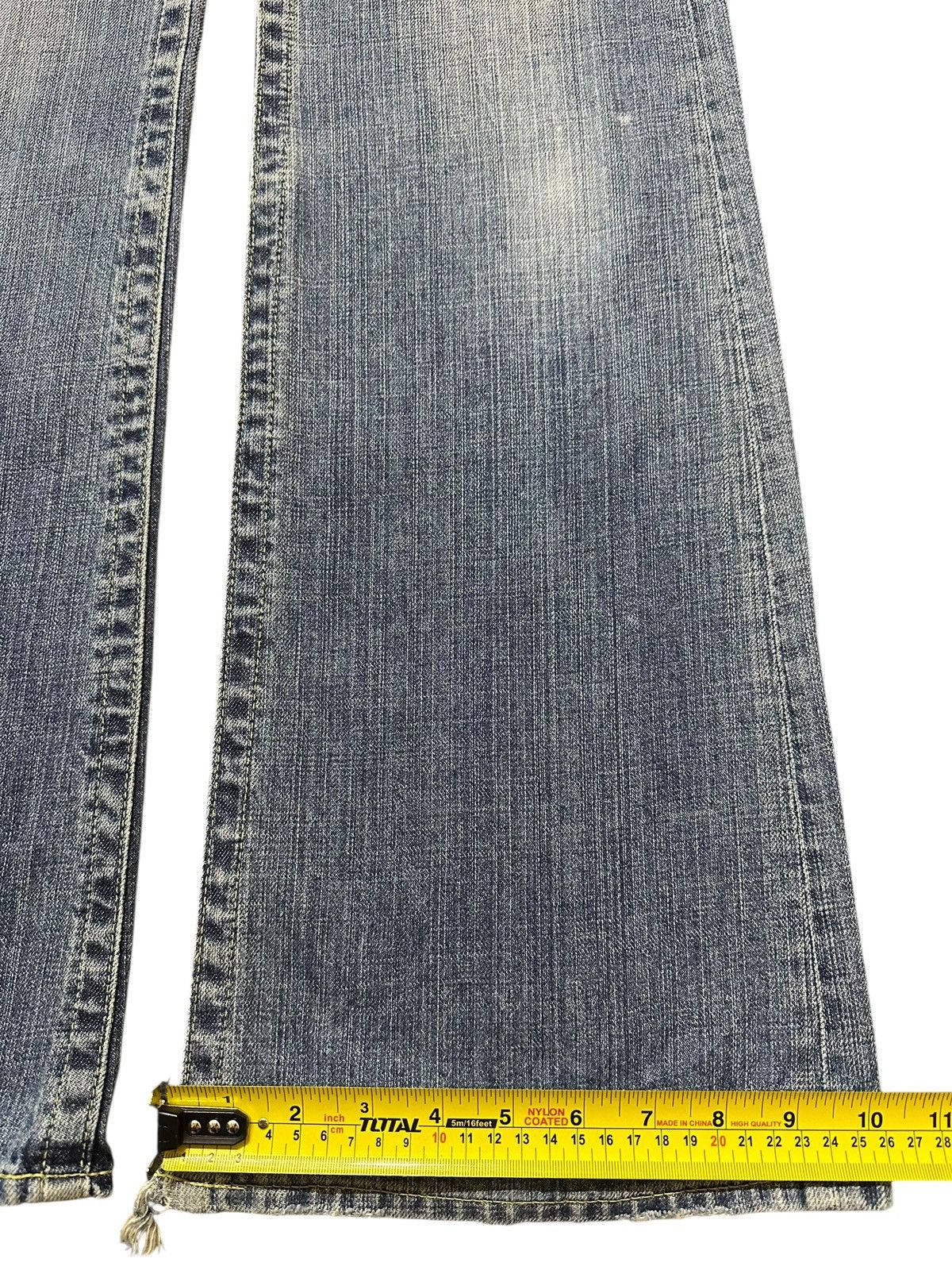 Uniqlo Vintage Japanese Uniqlo Blue Stone Wash Bootcut Wide Leg Size US 31 - 16 Thumbnail