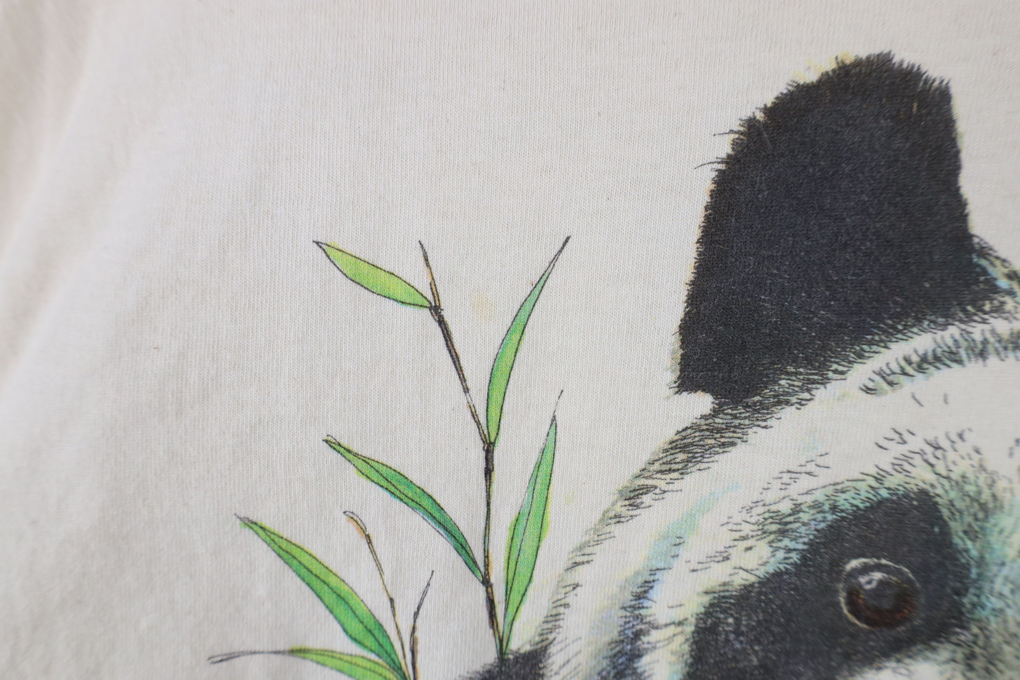 Vintage Vintage 90s Streetwear Species Panda Bear T-Shirt USA Size US XXL / EU 58 / 5 - 8 Thumbnail