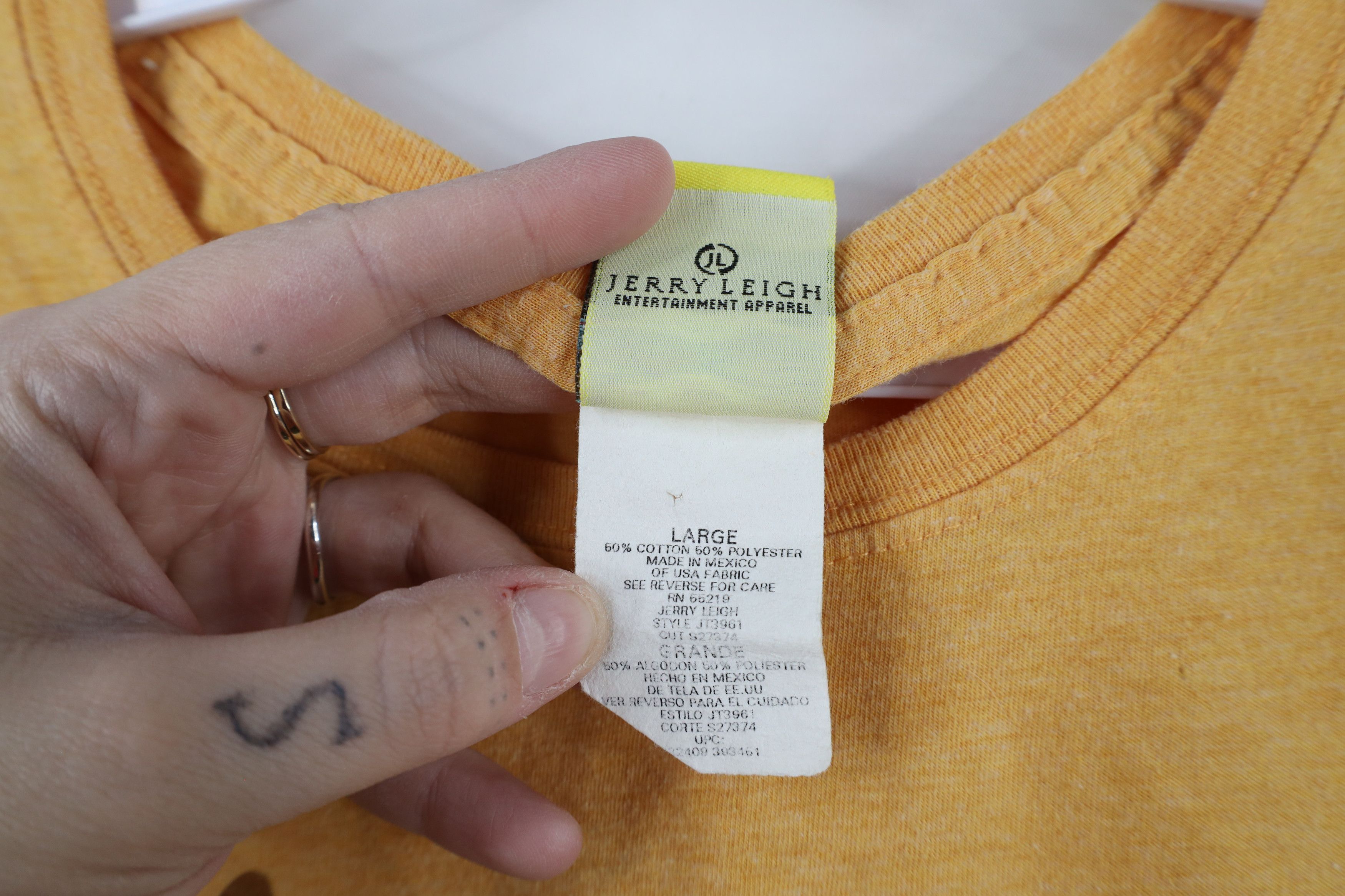 Vintage Vintage Y2K Jim Benton Bear It's All About Me T-Shirt Size L / US 10 / IT 46 - 9 Thumbnail