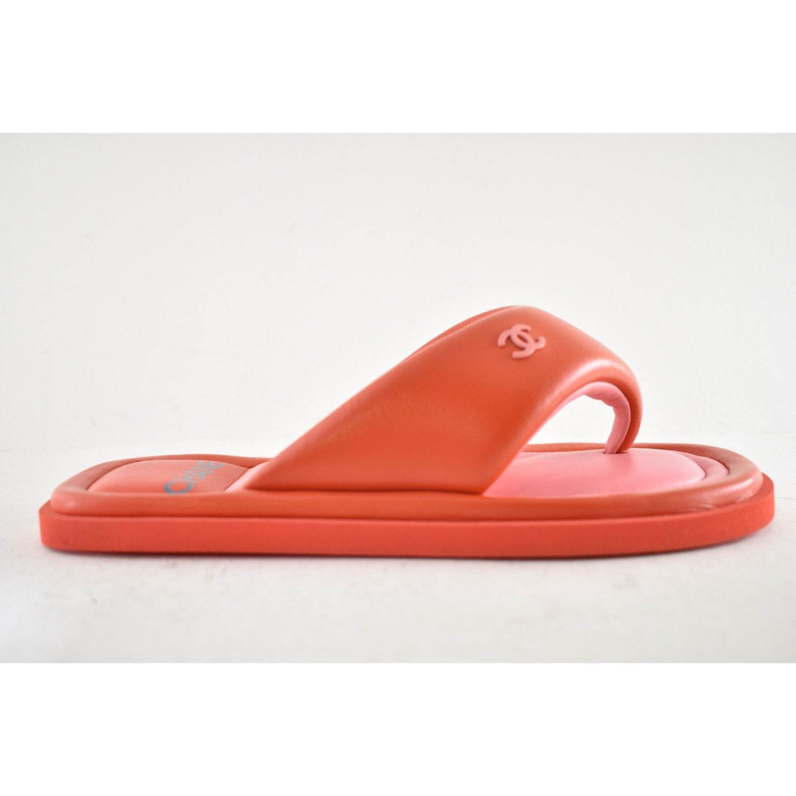 Chanel Chanel 22P Pink Red Lambskin Padded Pool Thong Logo Size US 7 / IT 37 - 2 Thumbnail