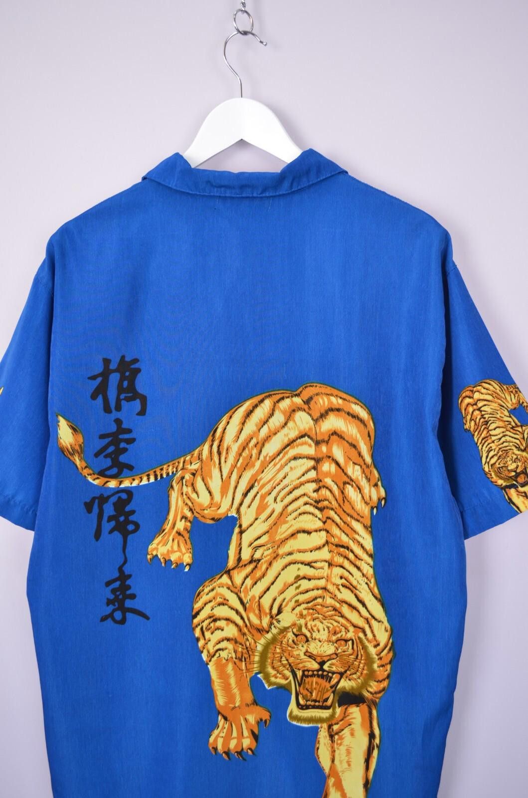 Designer Vintage Anime Lion Tiger Japanese Blue Shirt Size XL AOP 90s Size US XL / EU 56 / 4 - 7 Thumbnail