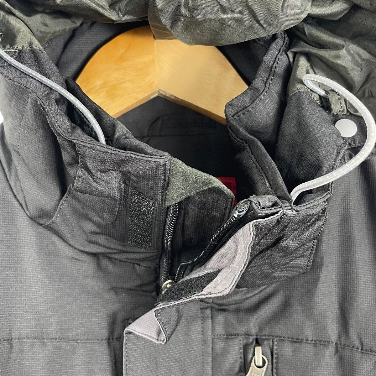 Vintage Vintage BB Snowboarding Skiwear Hoodie Jacket Size US L / EU 52-54 / 3 - 5 Thumbnail