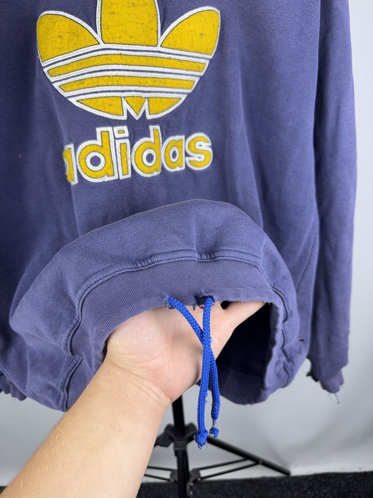 Adidas Vintage 90s Retro Distressed Adidas Sweatshirt Y2K Size US L / EU 52-54 / 3 - 6 Thumbnail
