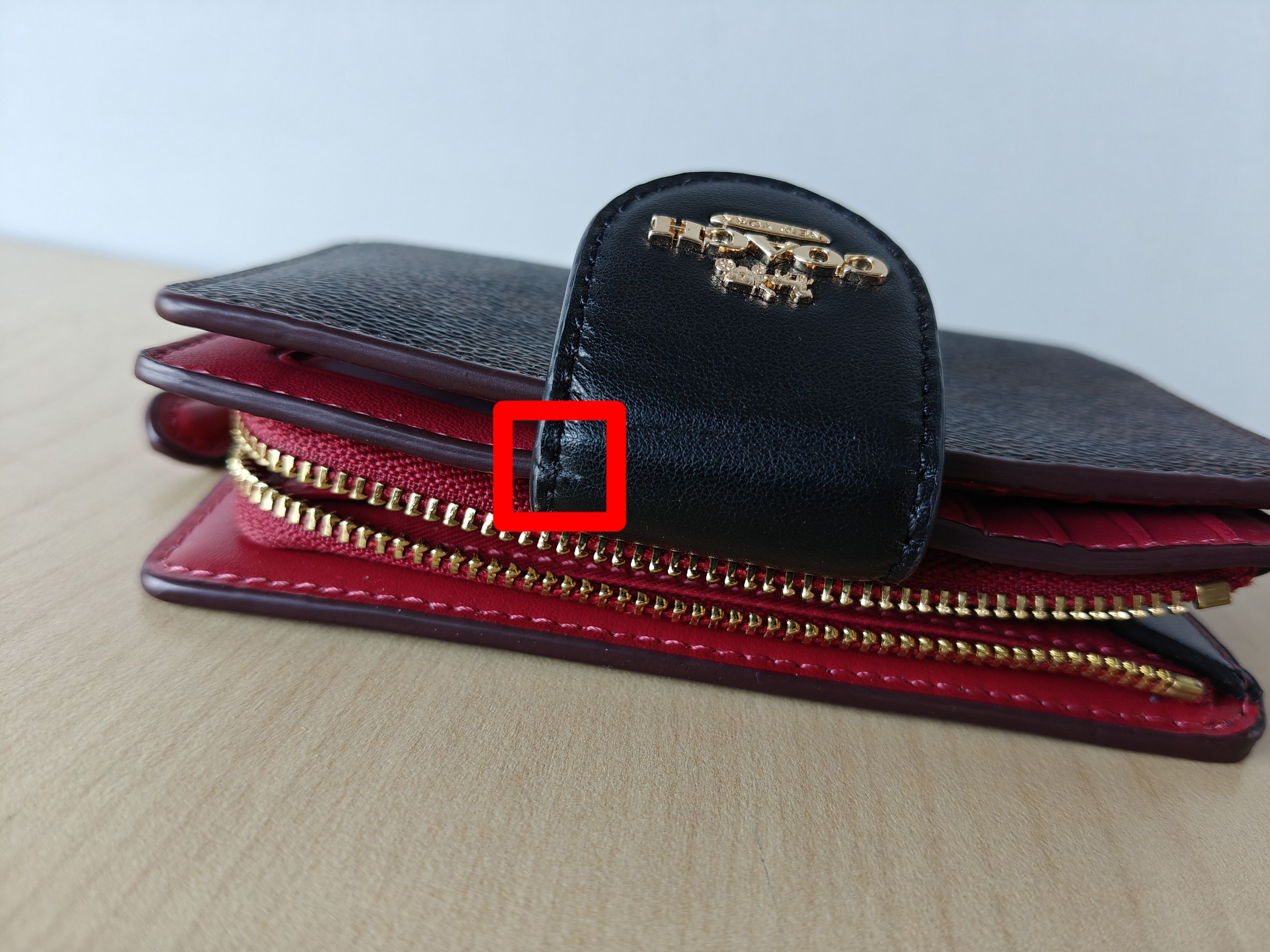 Coach Coach Medium Corner Zip Wallet Free Shipping T/1002 Size ONE SIZE - 12 Thumbnail