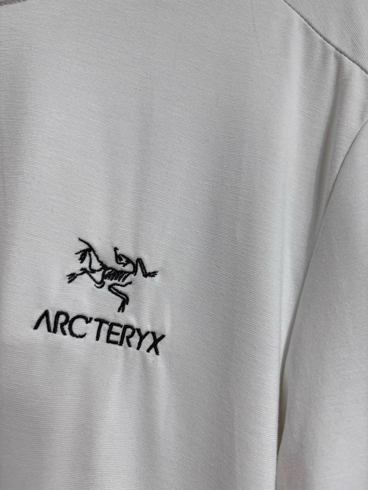 Arc'teryx Arcteryx White Arc Logo Short Sleeve Tee K29 Size US XXL / EU 58 / 5 - 3 Thumbnail