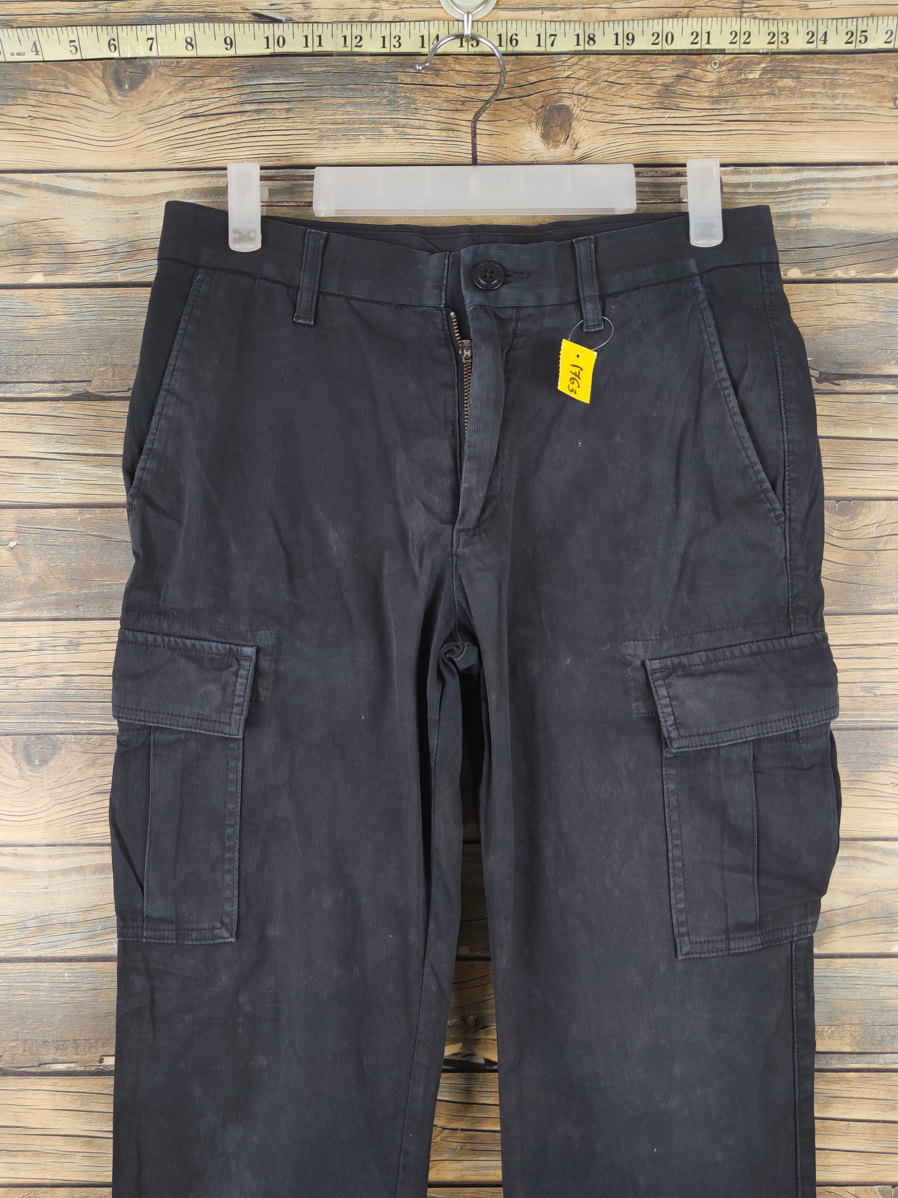 Japanese Brand DL Uniqlo Black Multipocket Tactical Cargo Pants #1763 Size US 30 / EU 46 - 2 Thumbnail