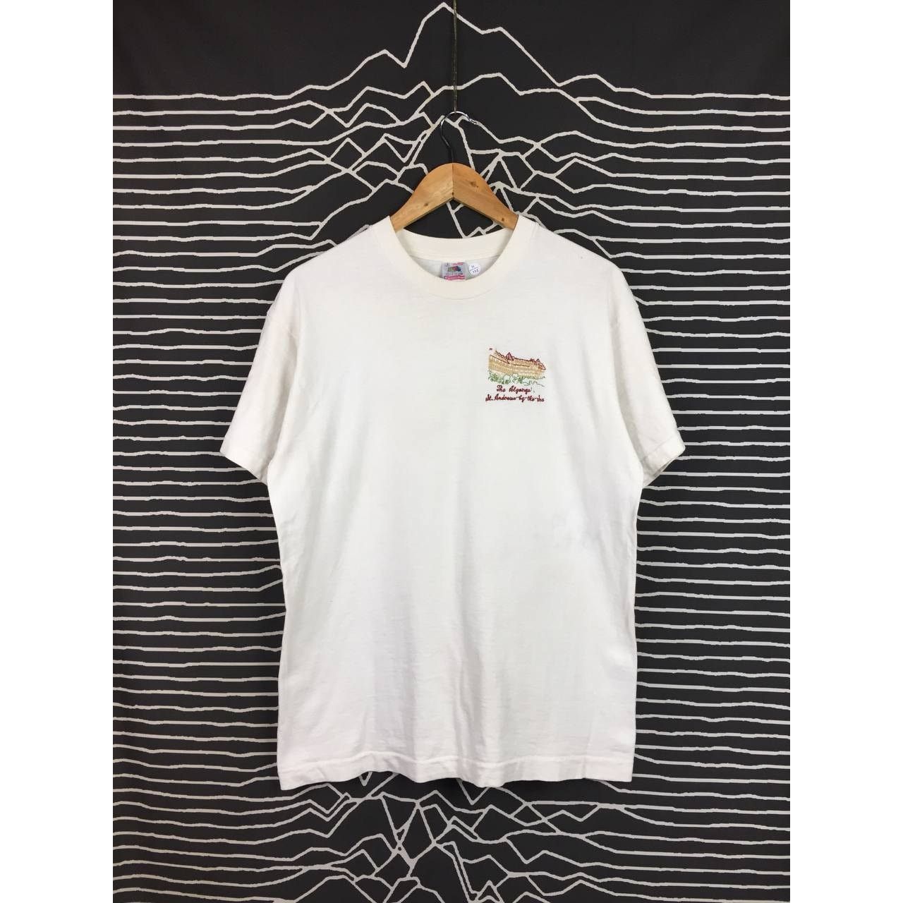 Fruit Of The Loom × Vintage Vtg 90s The Algonquin St. Andrews By The Sea Embroidery Tee Size US L / EU 52-54 / 3 - 2 Thumbnail