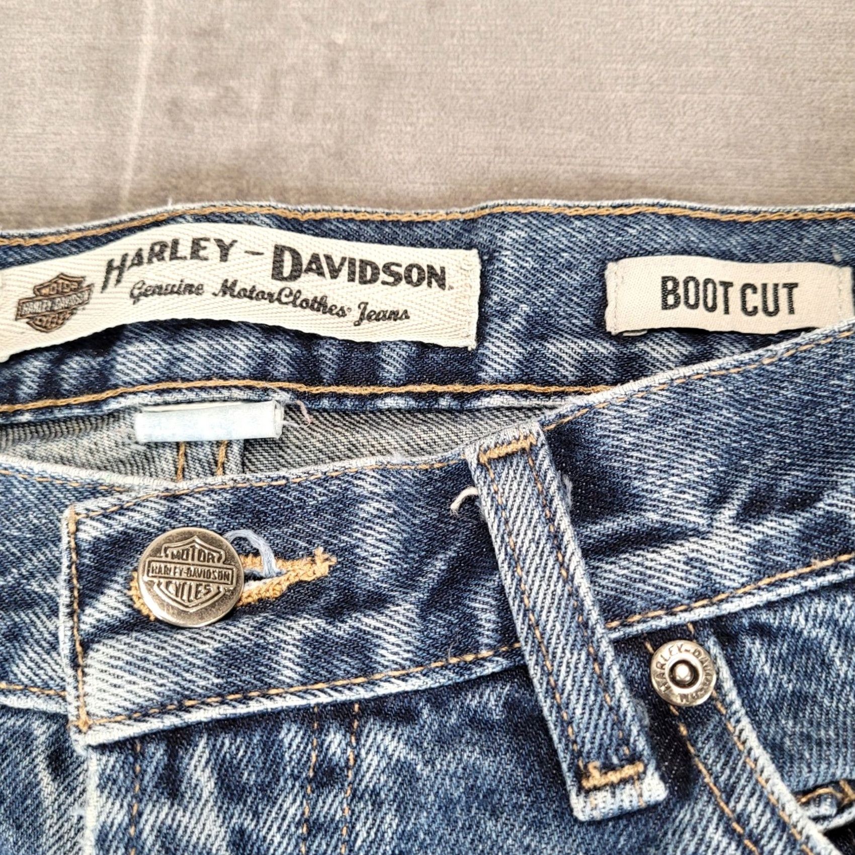 Harley Davidson VINTAGE Harley-Davidson Jeans Mens Bootcut Denim 32x29 Blue Leather Belt Loops Mens Jeans Distressed Authentic MotorClothes 90s Size US 32 / EU 48 - 2 Thumbnail