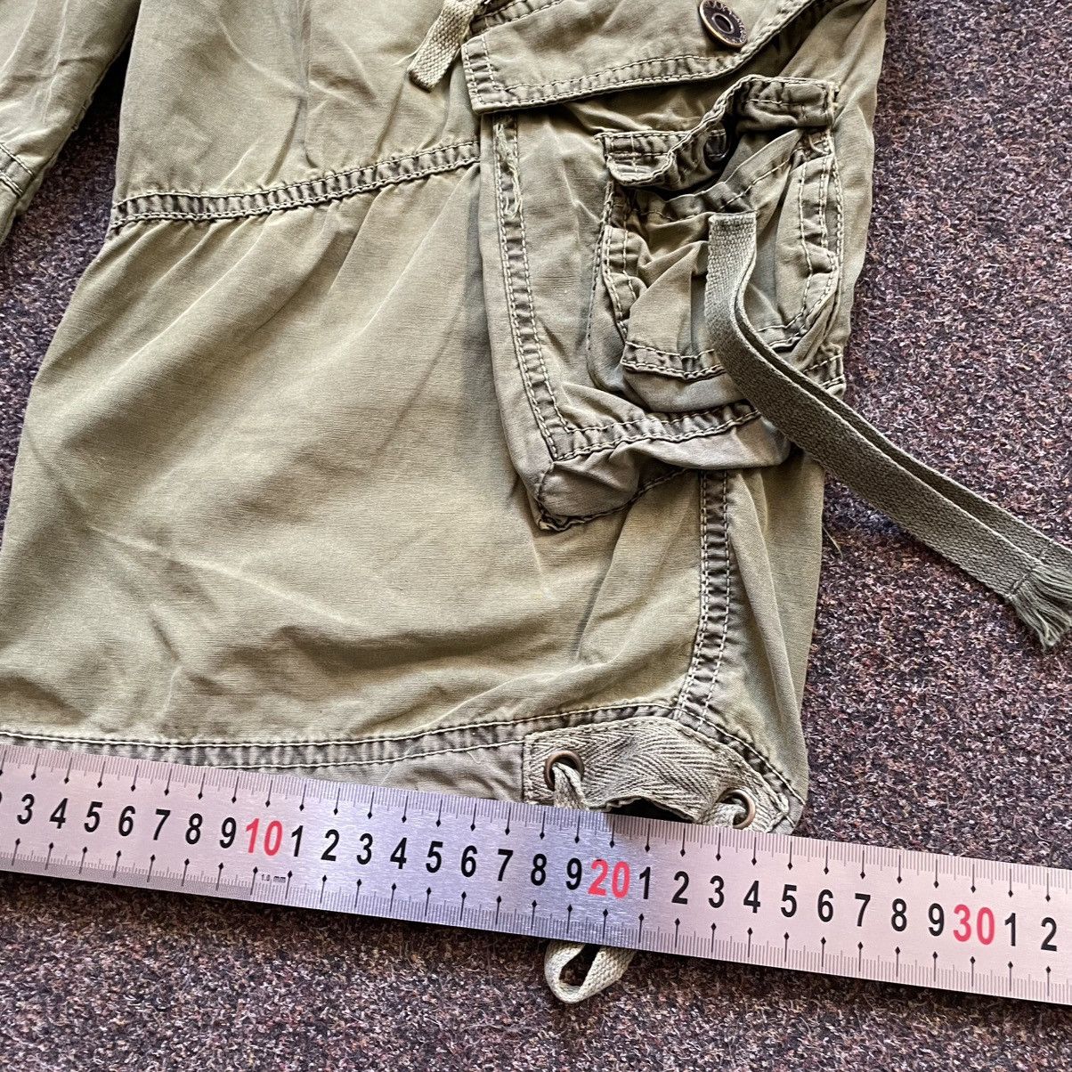 Vintage Y2K Baggy Cargo Shorts Khaki Distressed Parachute Utility 32 Size US 32 / EU 48 - 7 Thumbnail