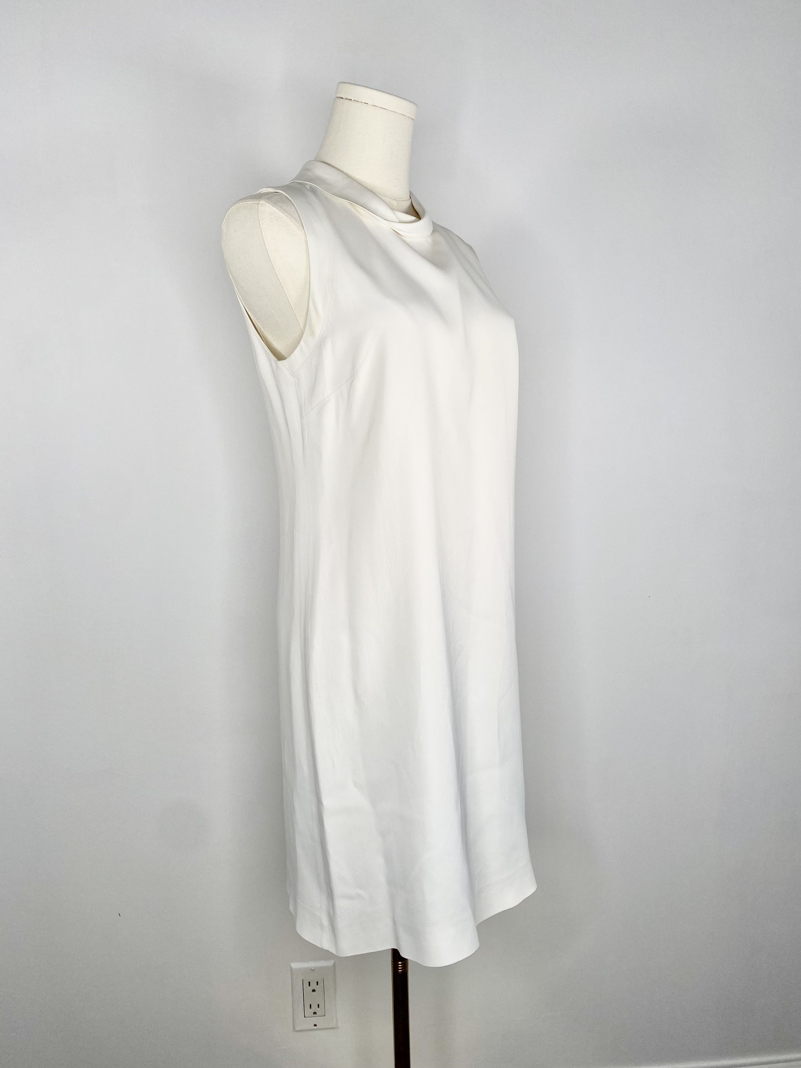 Massimo Dutti Massimo Dutti - Ivory Satin Keyhole Lined Shift Dress Size ONE SIZE - 4 Thumbnail