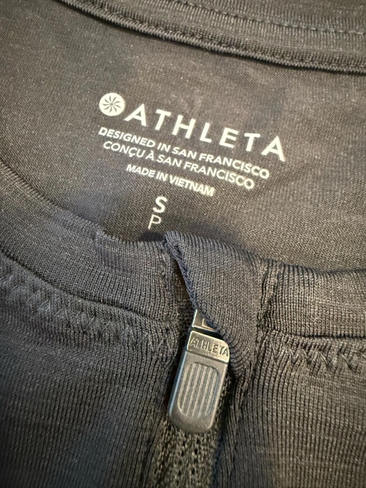 Other Athleta black sporty tank top zippered pocket SZ SM Size S / US 4 / IT 40 - 7 Thumbnail