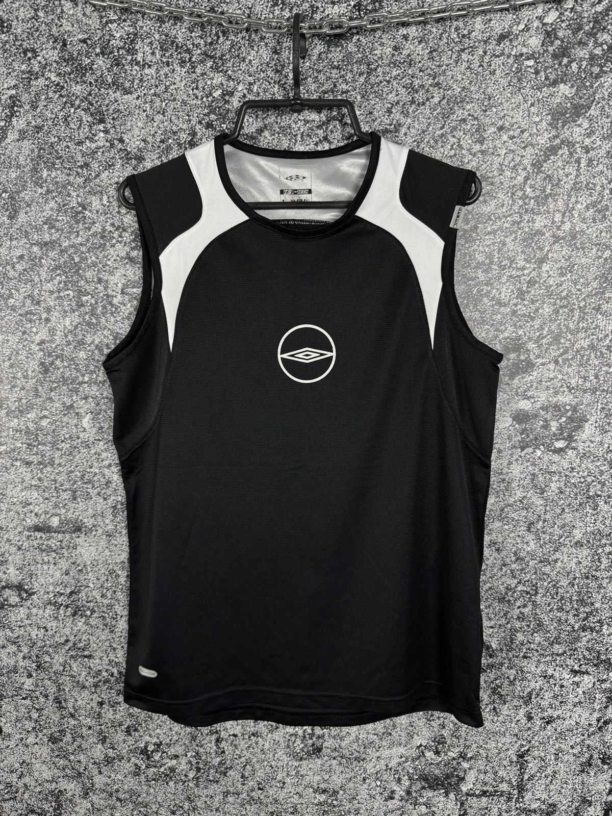 Umbro Men’s Umbro Tank Top Sleeveless Vapa-Tech Sportswear Size M Size US M / EU 48-50 / 2 - 1 Thumbnail