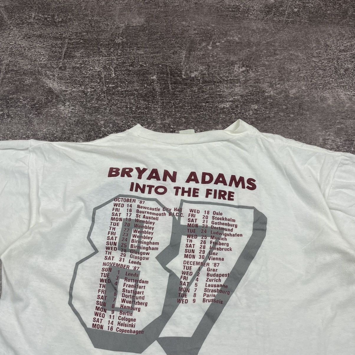 Band Tees Vintage 1987 Bryan Adams Into the Fire Single Stitch T Shirt Size US XL / EU 56 / 4 - 11 Thumbnail