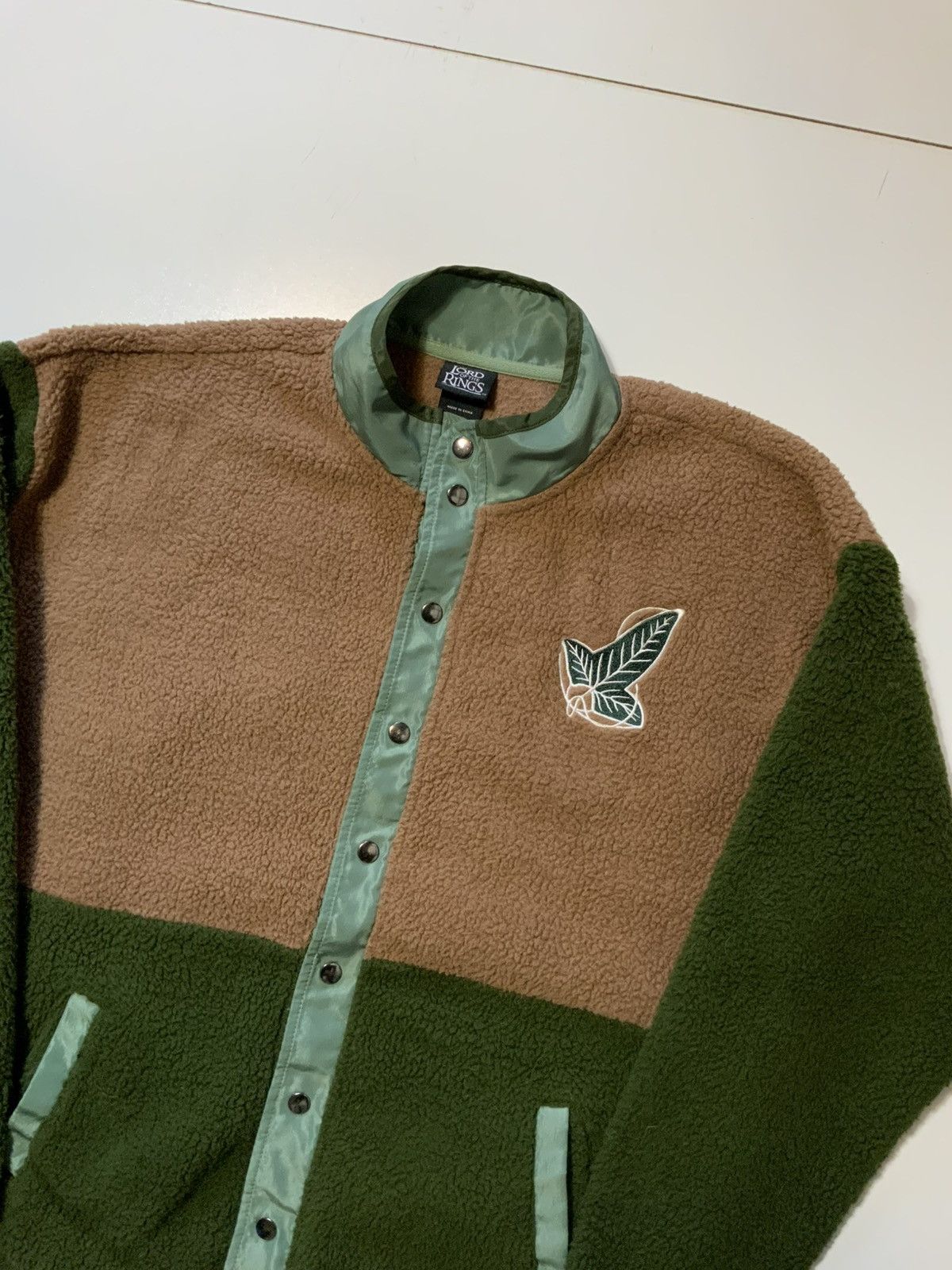 Other Lord Of The Rings BoxLunch Exclusive Sherpa Fleece Jacket Size US M / EU 48-50 / 2 - 5 Thumbnail