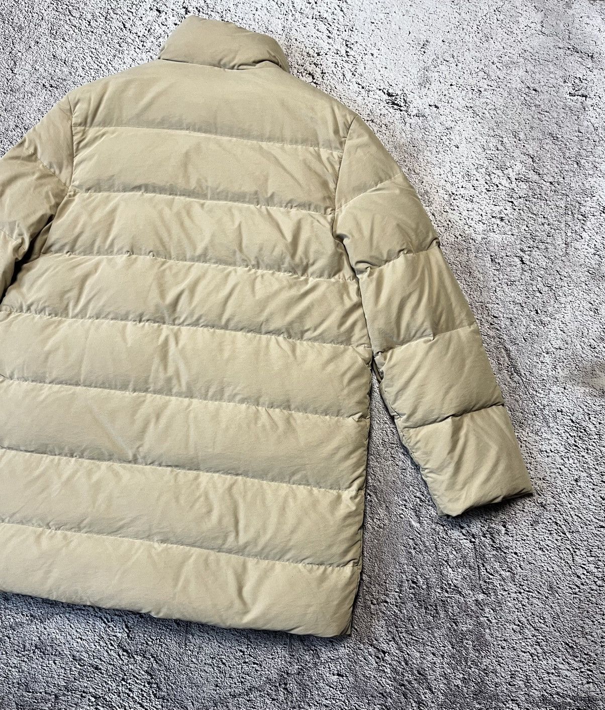 Moncler Vintage Moncler Down Puffer Jacket Beige Mens Size 6 Size US XL / EU 56 / 4 - 6 Thumbnail