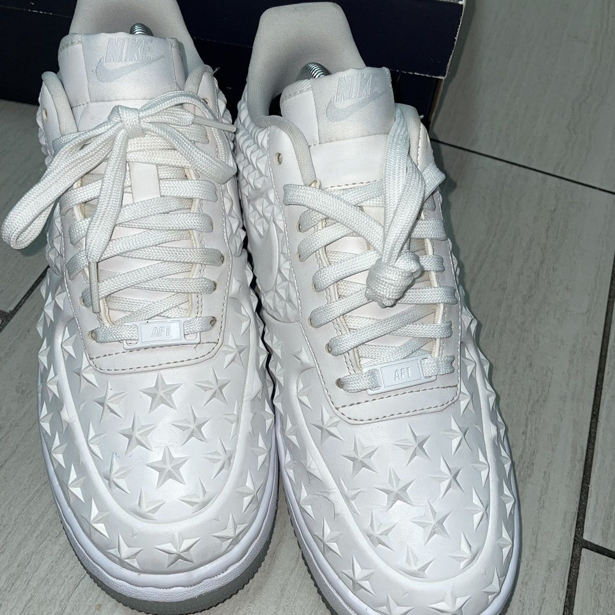 Nike Nike Air Force One Stars Size US 8 / EU 41 - 3 Thumbnail