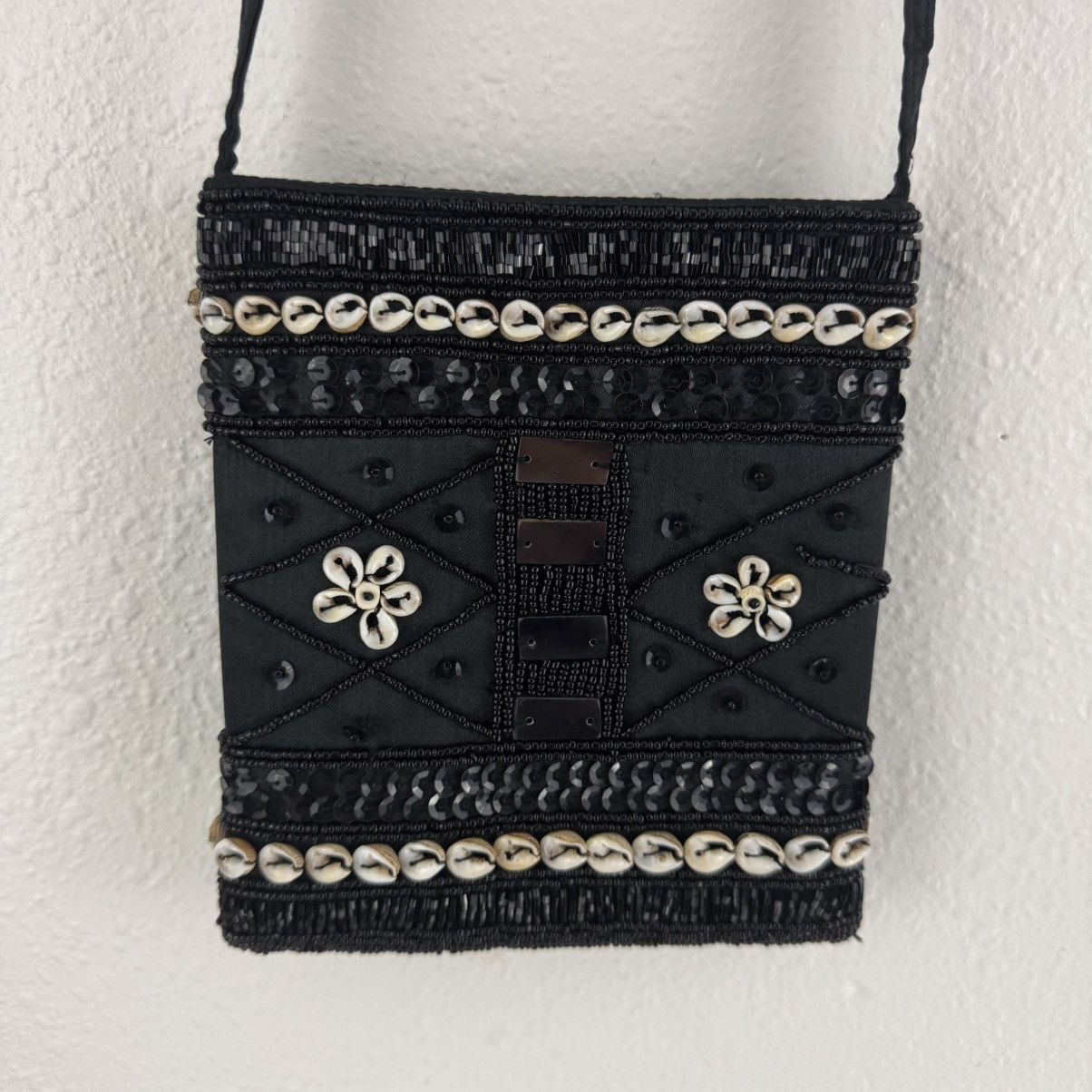 Vintage Vintage 90s Black Beaded Seashell Art Deco Crossbody Purse Size ONE SIZE - 6 Thumbnail
