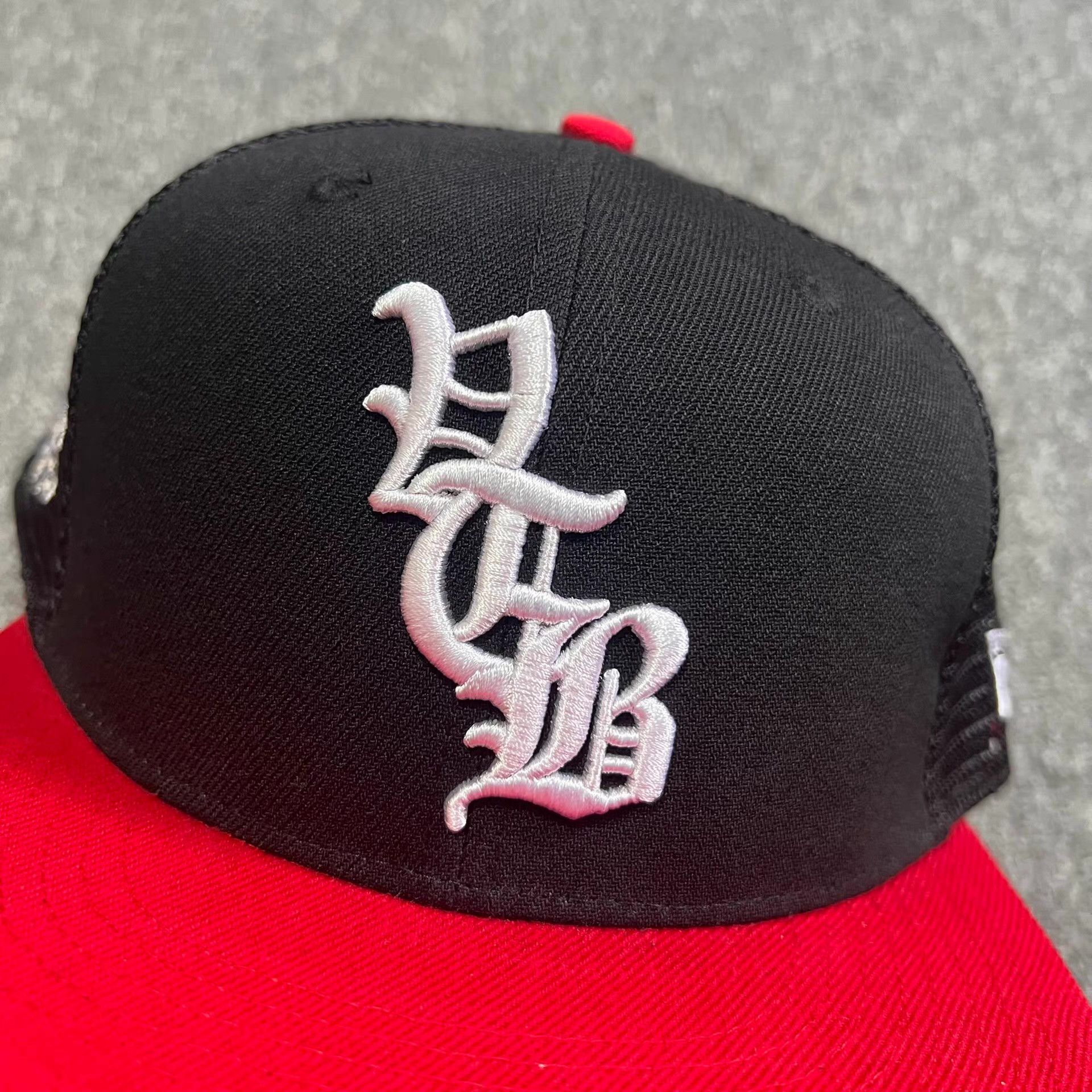 Vertabrae VERTABRAE Fully Closed Trucker Mesh Baseball Cap Sun Hat Q7 Size ONE SIZE - 2 Thumbnail