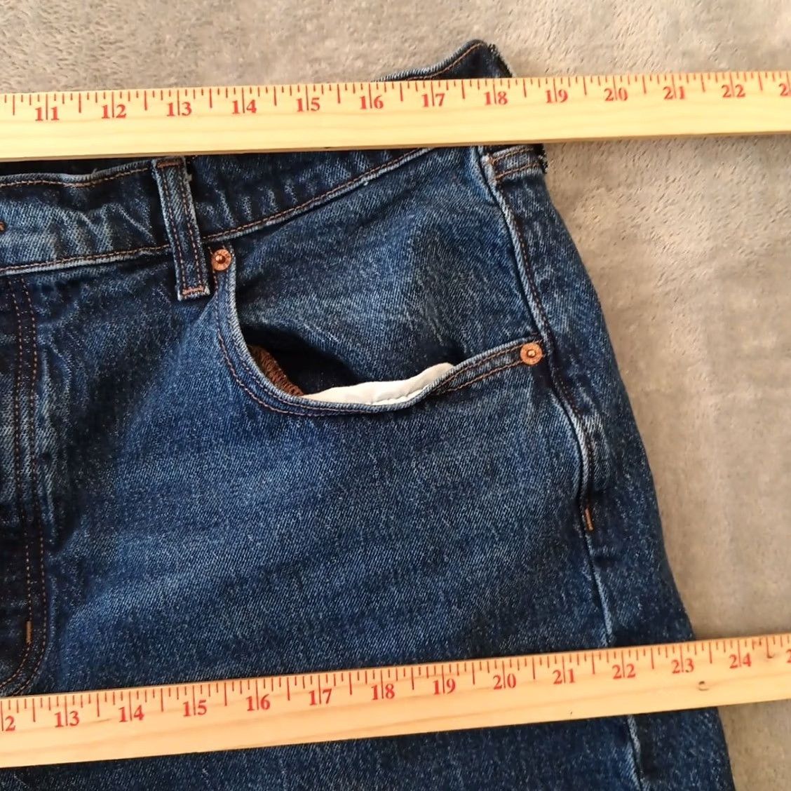 Old Navy Old Navy Jeans Womens 14 Blue Wide-Leg Button Fly 35x29.5 Denim Oscar 5-Pocket Design Womens Size 36" / US 14 / IT 50 - 3 Thumbnail
