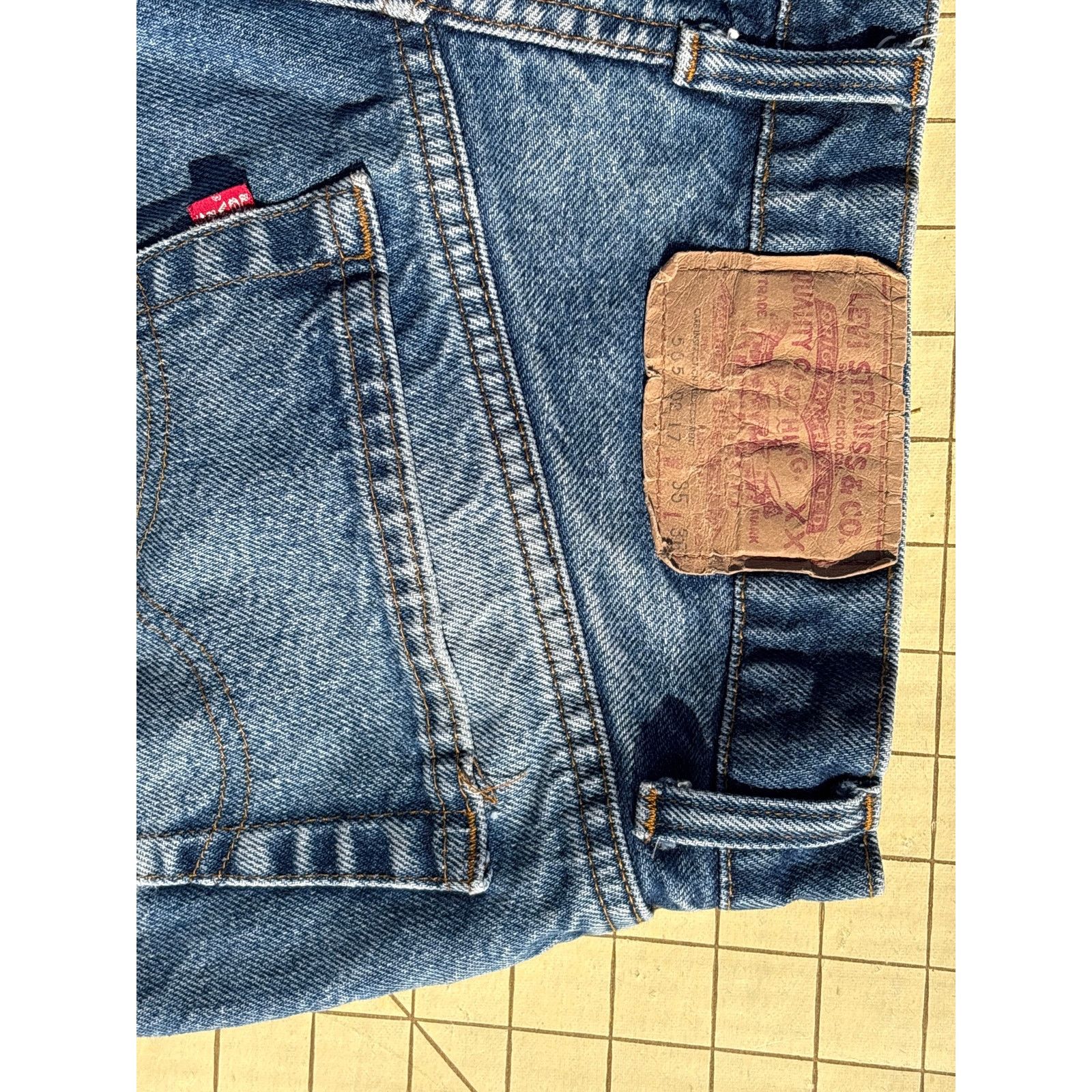 Levi's Vintage 80s Levi’s 505 0217 zipper fly USA made 35x36(33x36) Size US 33 - 3 Thumbnail