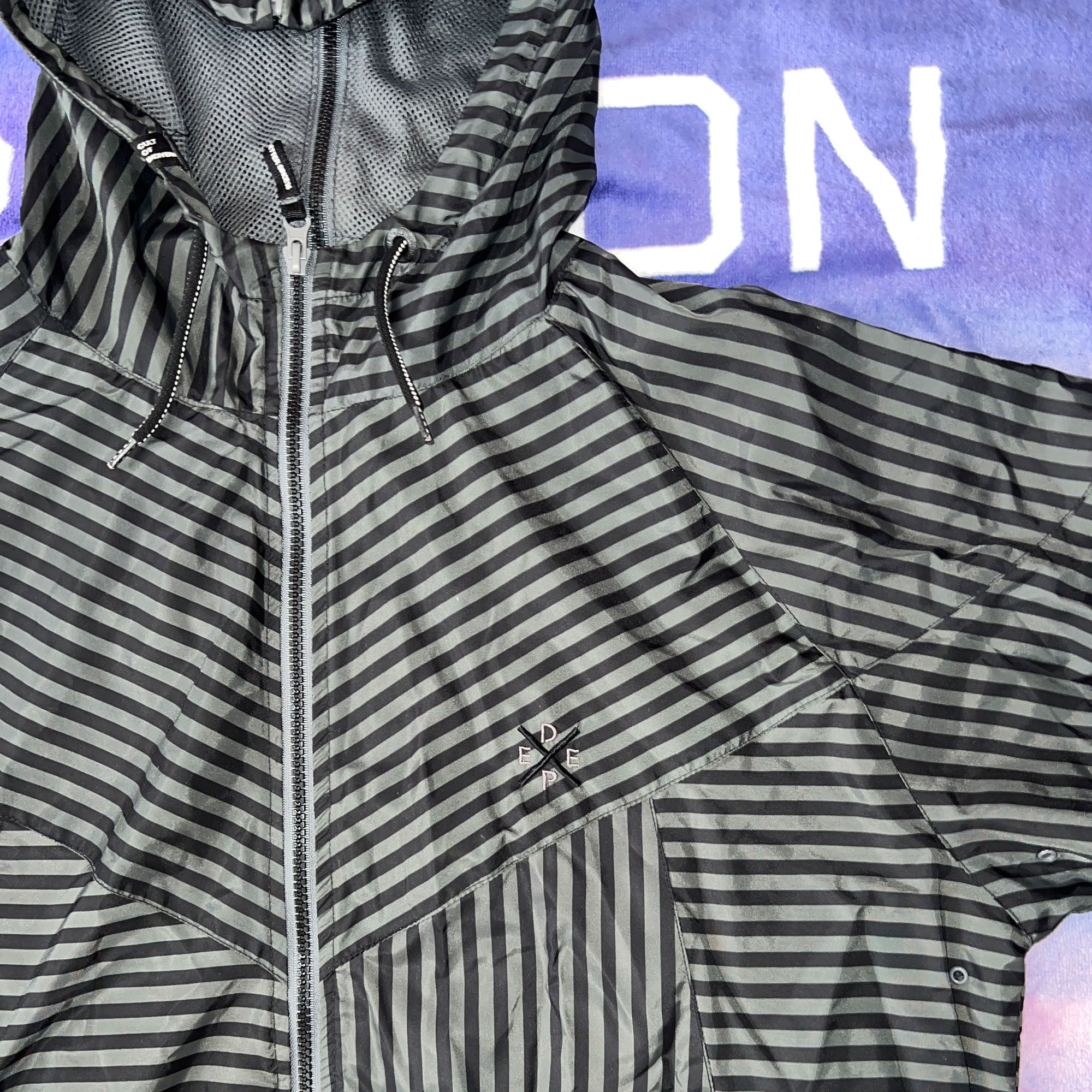 10 Deep Grey and black striped hoodie Size US XL / EU 56 / 4 - 3 Thumbnail