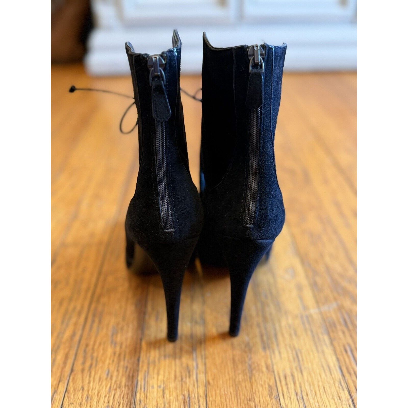 Bottega Veneta BOTTEGA VENETA Short Suede Ankle Boots 40 Black Stiletto EUC Size US 10 / IT 40 - 8 Thumbnail