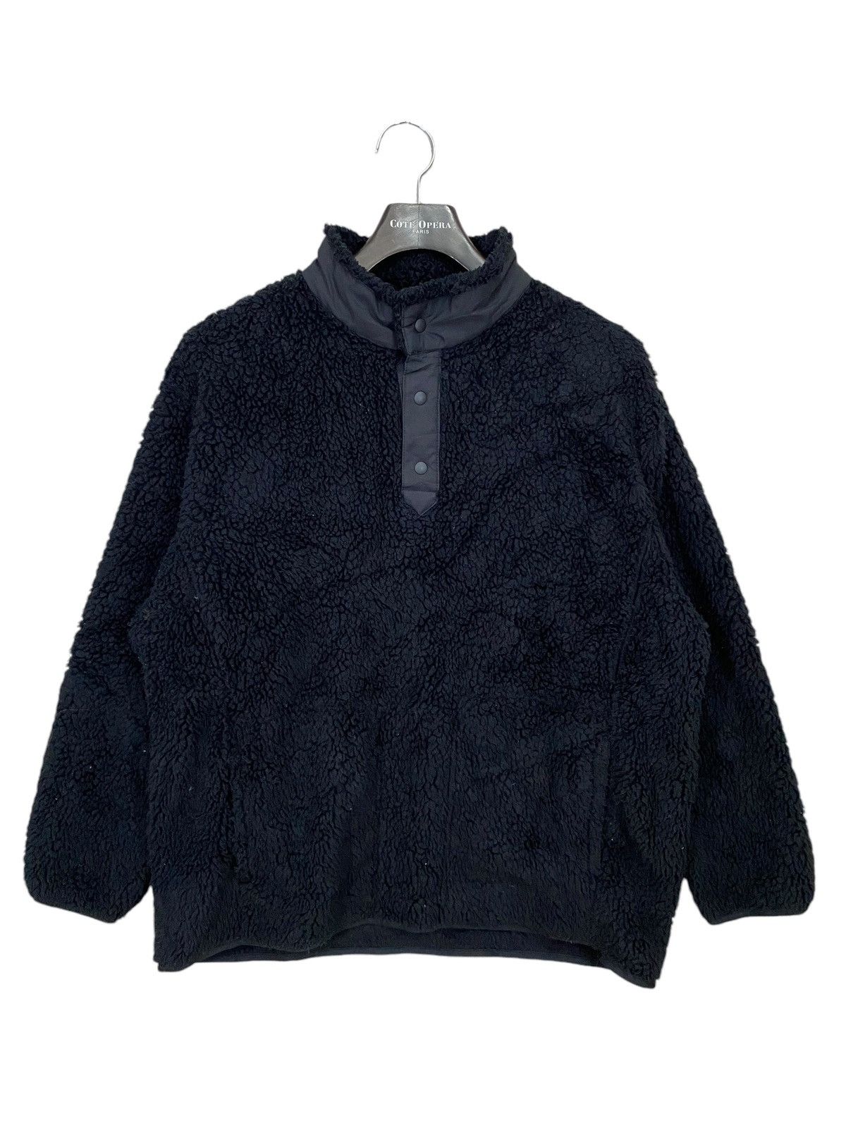 Uniqlo x white mountaineering fleece jacket half button ups